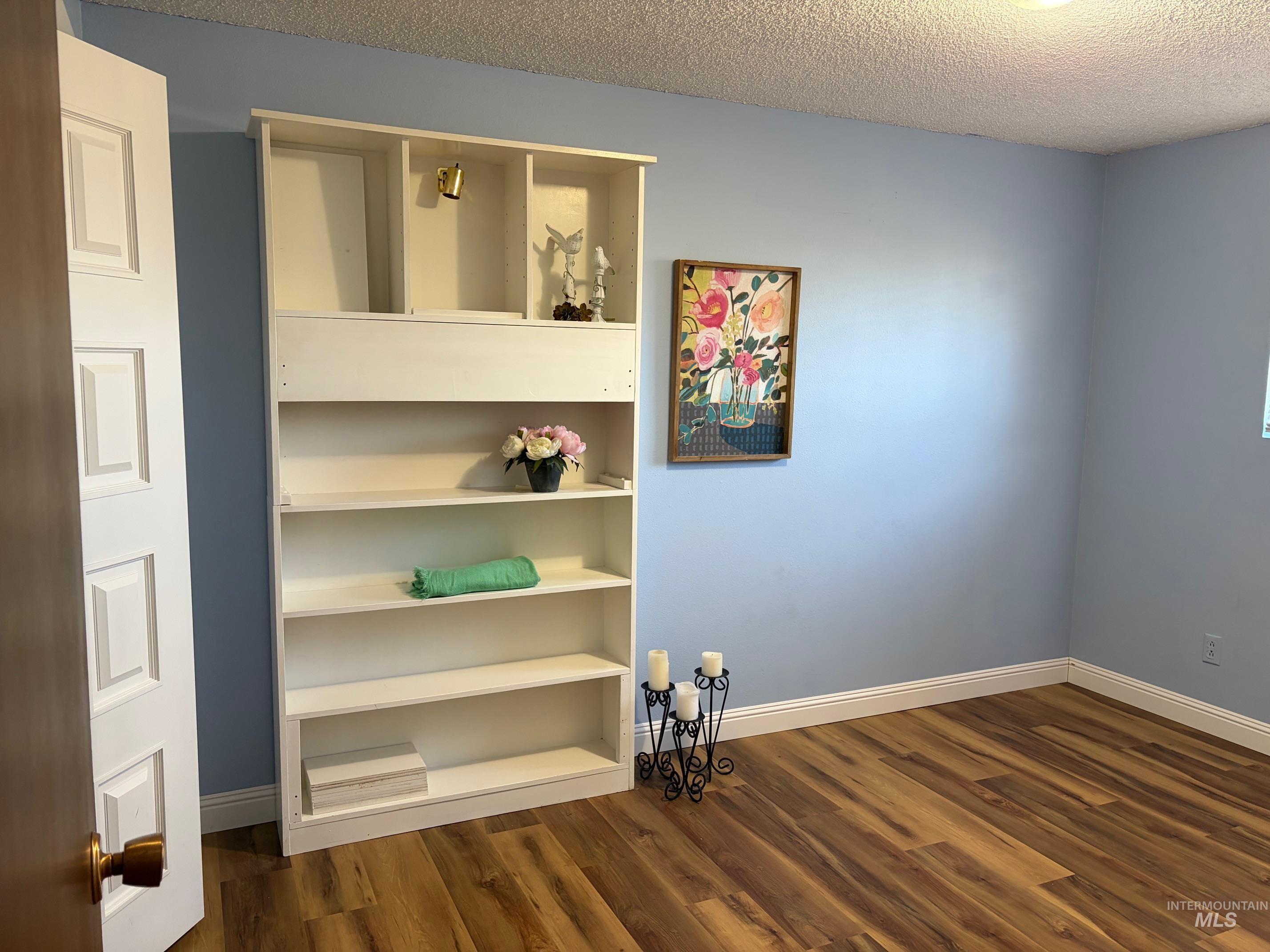 711 W Elm, Caldwell, Idaho 83605, 4 Bedrooms, 3 Bathrooms, Residential For Sale, Price $485,900, 98979892