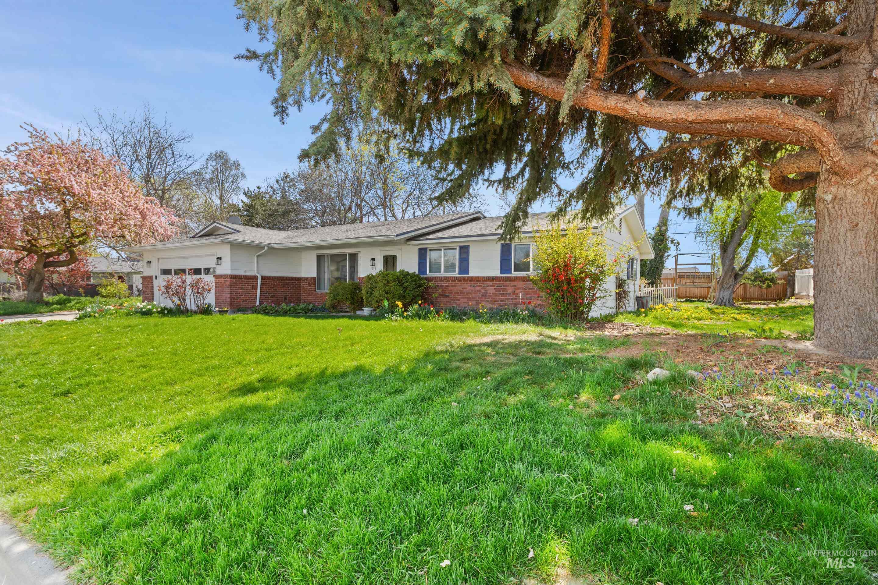 711 W Elm, Caldwell, Idaho 83605, 4 Bedrooms, 3 Bathrooms, Residential For Sale, Price $484,900, 98979892