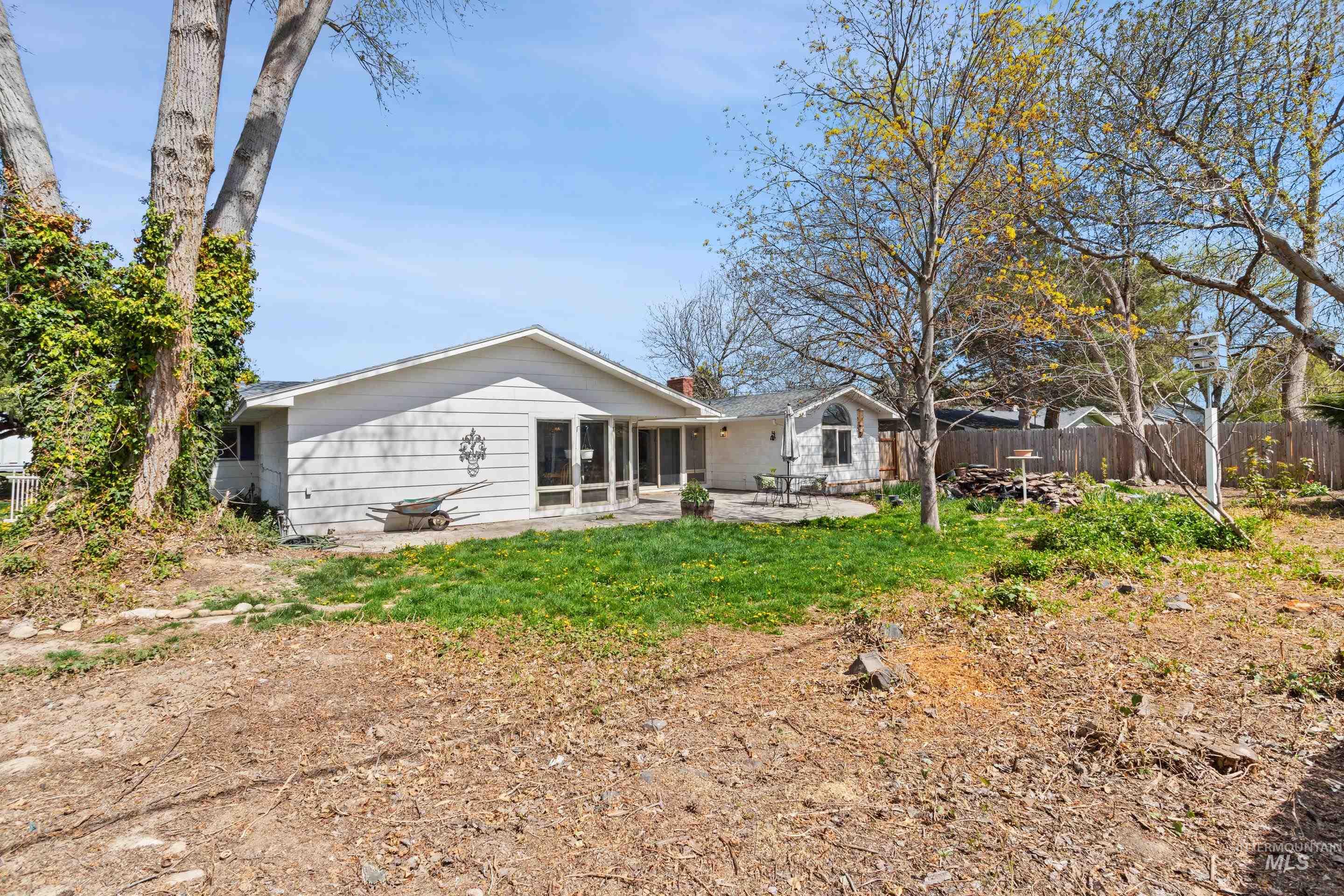 711 W Elm, Caldwell, Idaho 83605, 4 Bedrooms, 3 Bathrooms, Residential For Sale, Price $484,900, 98979892