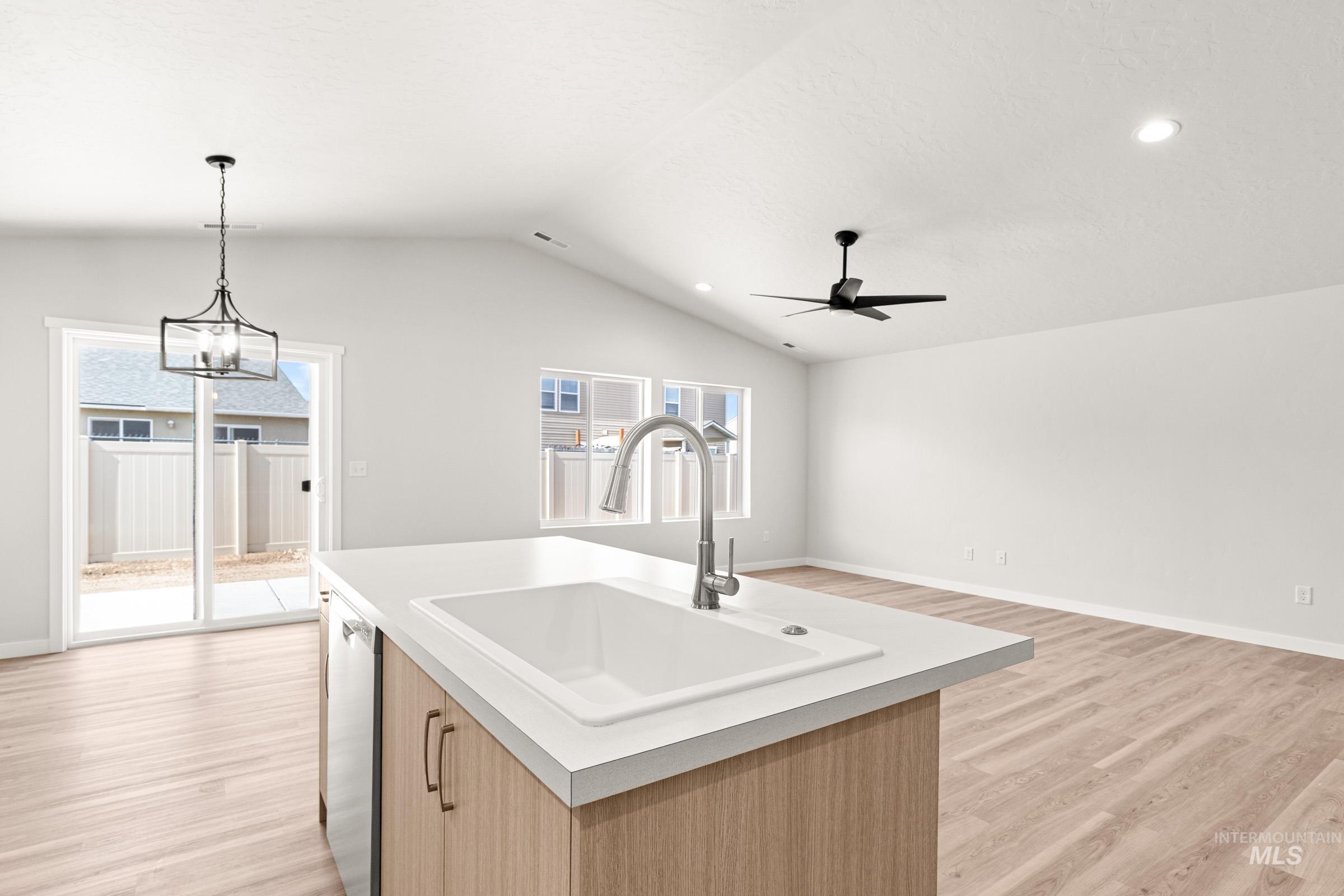 13736 Inman Ct, Caldwell, Idaho 83607, 3 Bedrooms, 2 Bathrooms, Residential For Sale, Price $429,990, 98979894