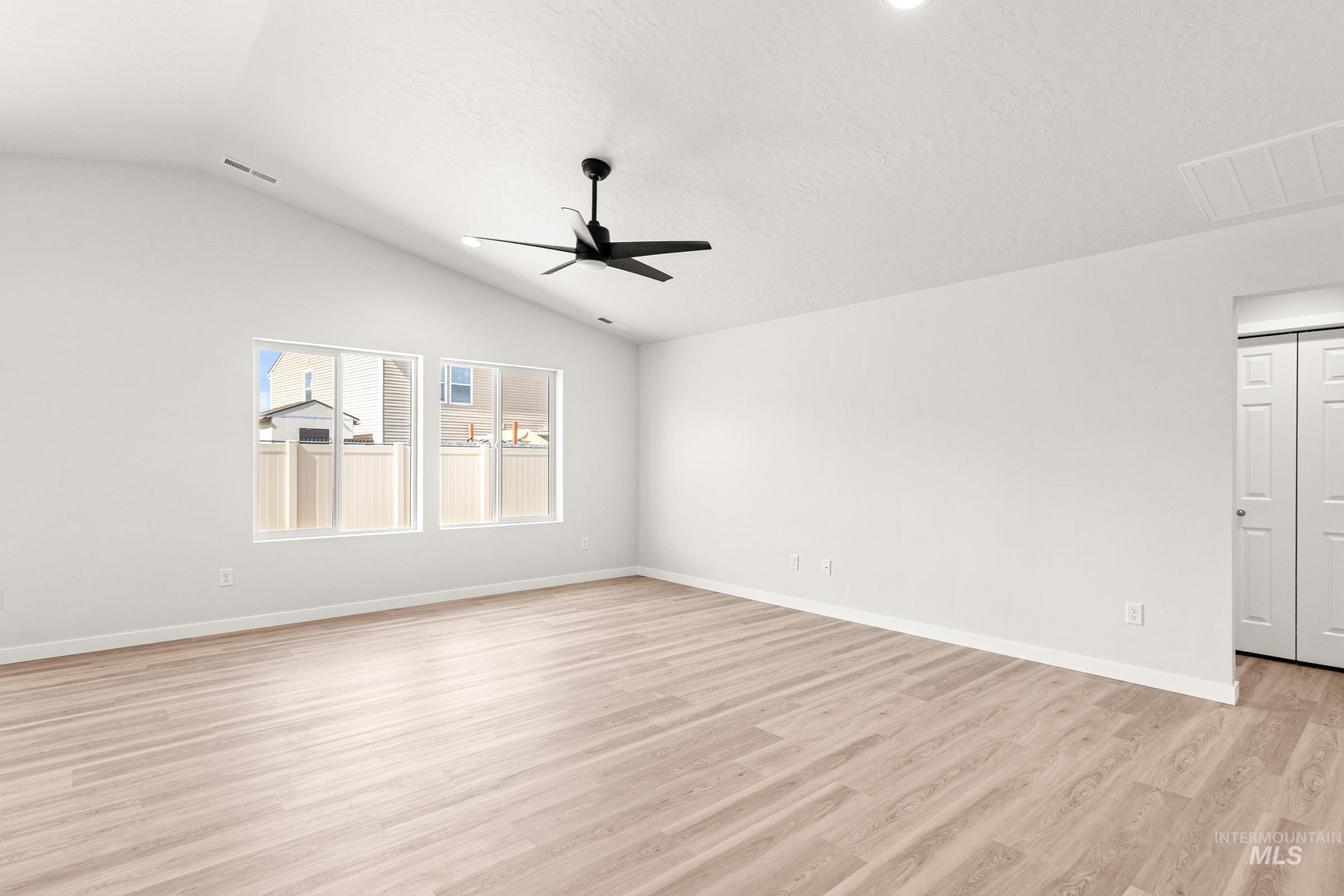 13736 Inman Ct, Caldwell, Idaho 83607, 3 Bedrooms, 2 Bathrooms, Residential For Sale, Price $429,990, 98979894