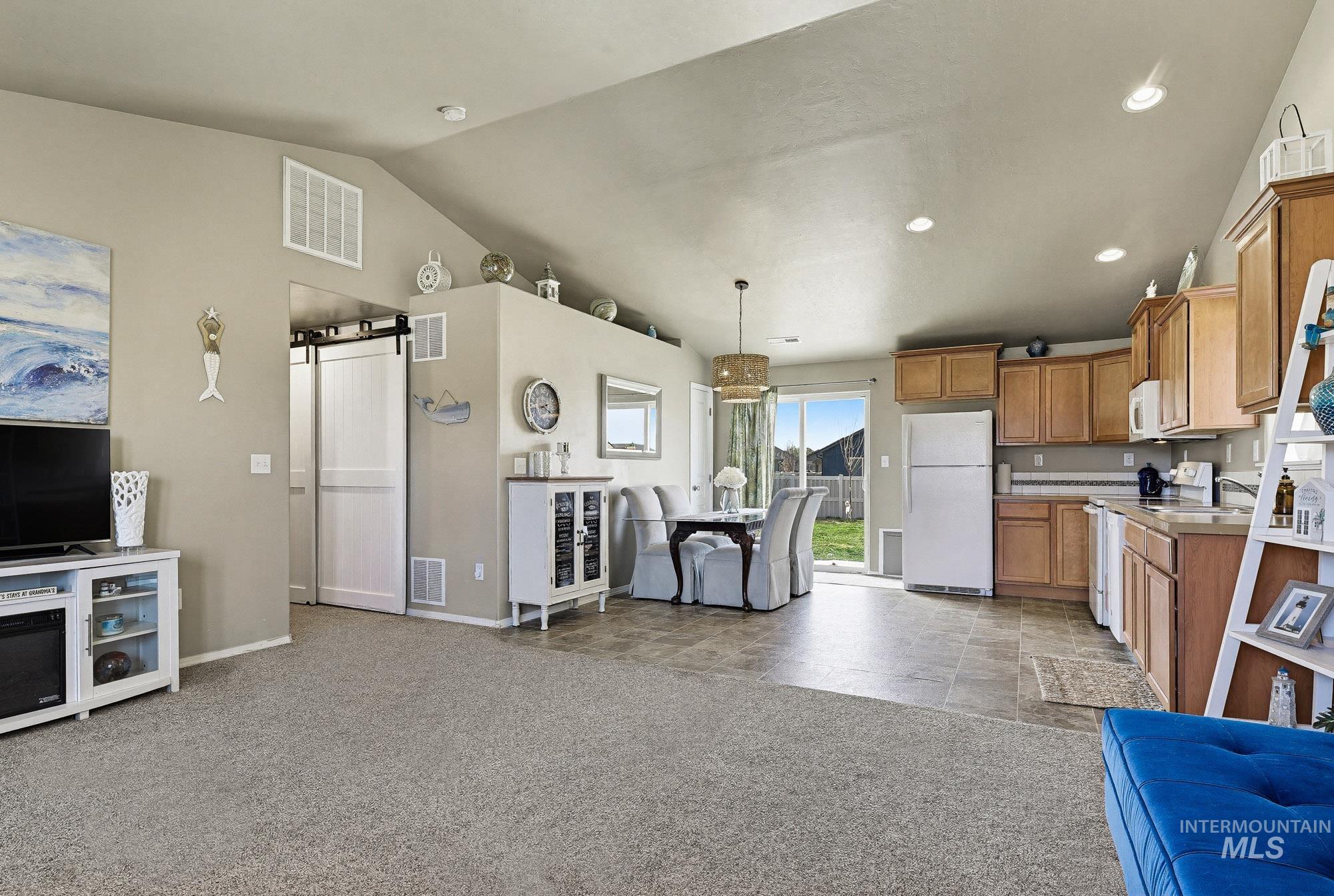 122 Concourse Ave, Caldwell, Idaho 83605, 3 Bedrooms, 2 Bathrooms, Residential For Sale, Price $339,900, 98979895