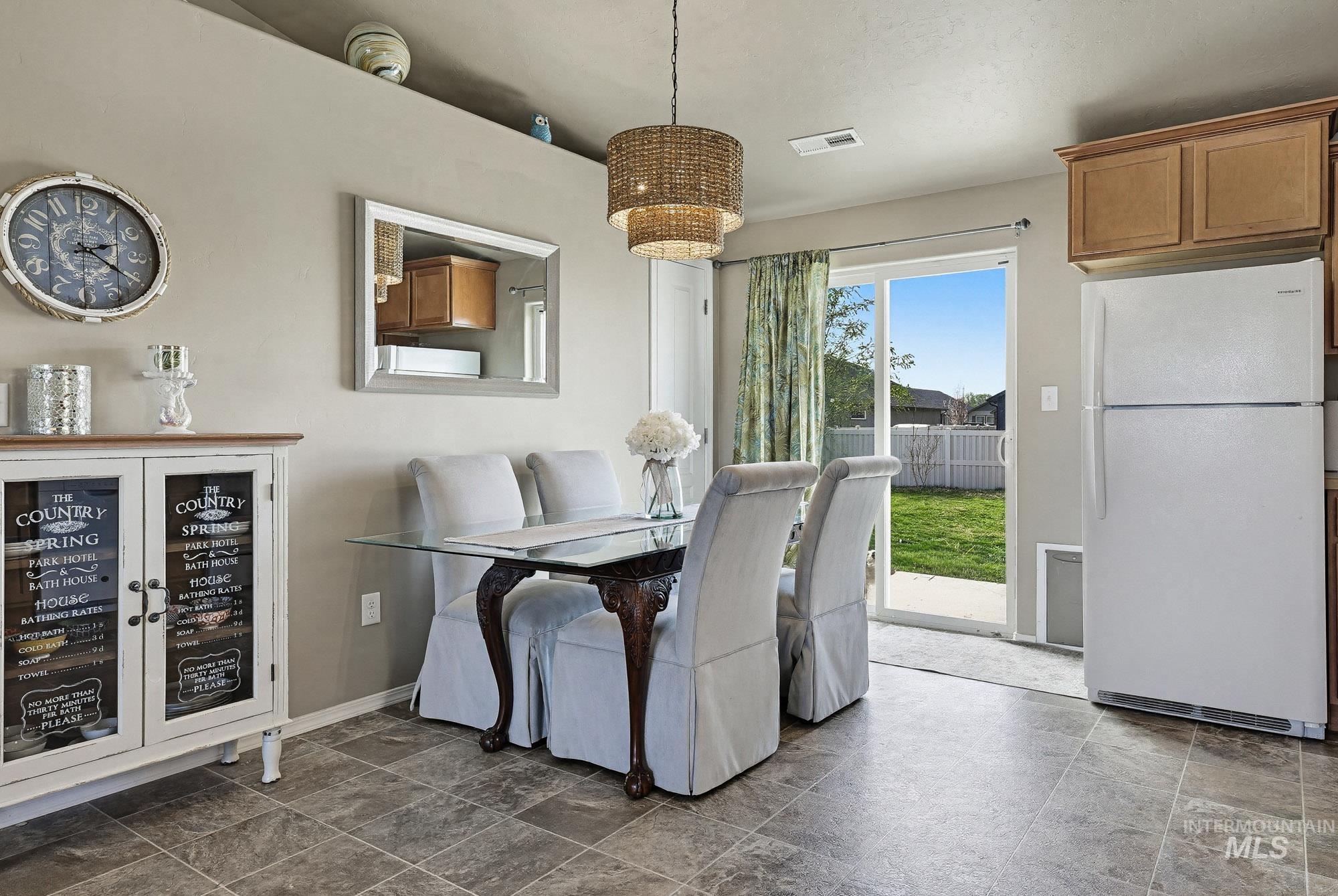 122 Concourse Ave, Caldwell, Idaho 83605, 3 Bedrooms, 2 Bathrooms, Residential For Sale, Price $339,900, 98979895