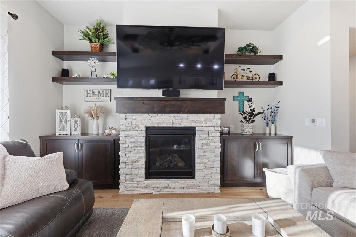 2025 Nordic Ave., Middleton, Idaho 83644, 3 Bedrooms, 3.5 Bathrooms, Residential For Sale, Price $905,000, 98979896