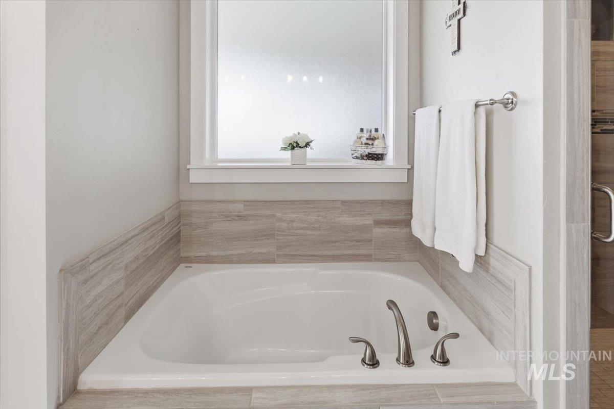 2025 Nordic Ave., Middleton, Idaho 83644, 3 Bedrooms, 3.5 Bathrooms, Residential For Sale, Price $905,000, 98979896