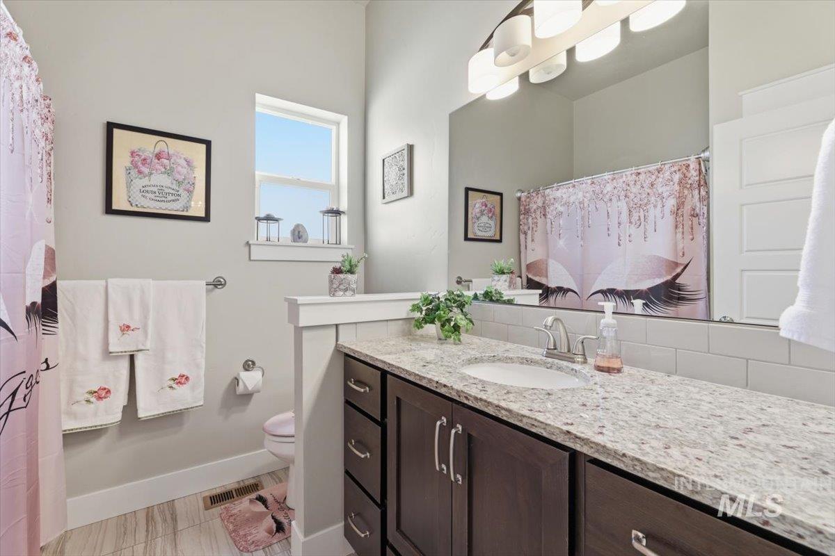 2025 Nordic Ave., Middleton, Idaho 83644, 3 Bedrooms, 3.5 Bathrooms, Residential For Sale, Price $905,000, 98979896