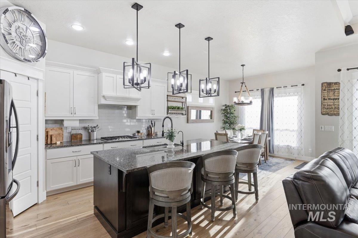 2025 Nordic Ave., Middleton, Idaho 83644, 3 Bedrooms, 3.5 Bathrooms, Residential For Sale, Price $905,000, 98979896