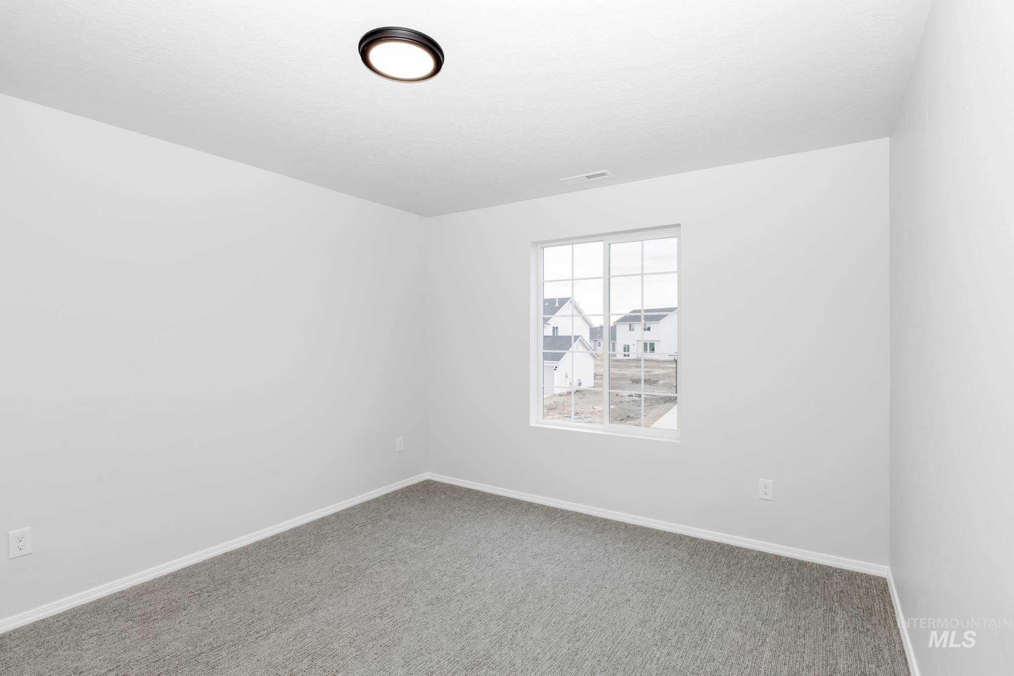 868 NE Trailridge St, Mountain Home, Idaho 83647, 5 Bedrooms, 3 Bathrooms, Residential For Sale, Price $464,990, 98979898