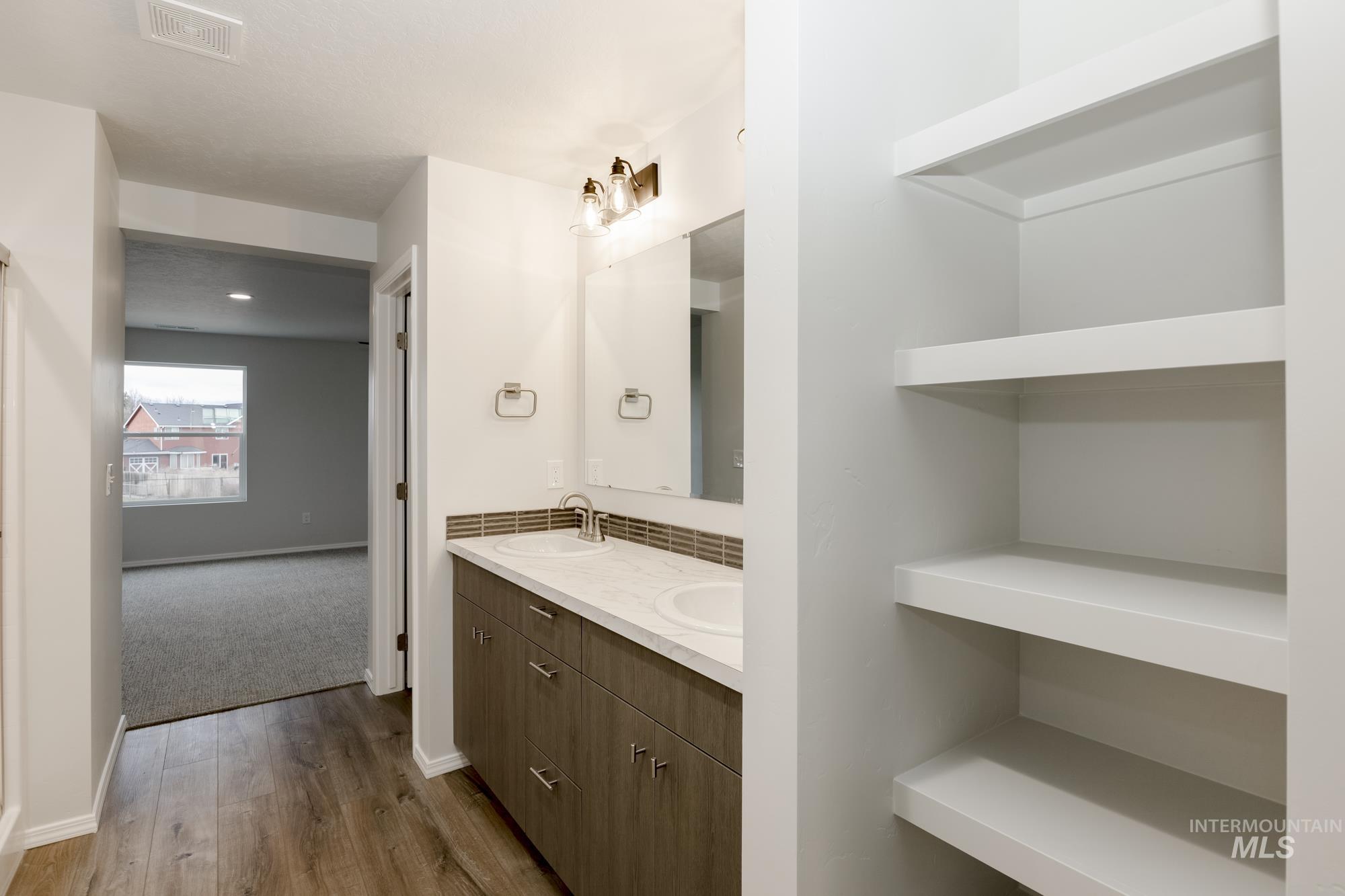 868 NE Trailridge St, Mountain Home, Idaho 83647, 5 Bedrooms, 3 Bathrooms, Residential For Sale, Price $464,990, 98979898