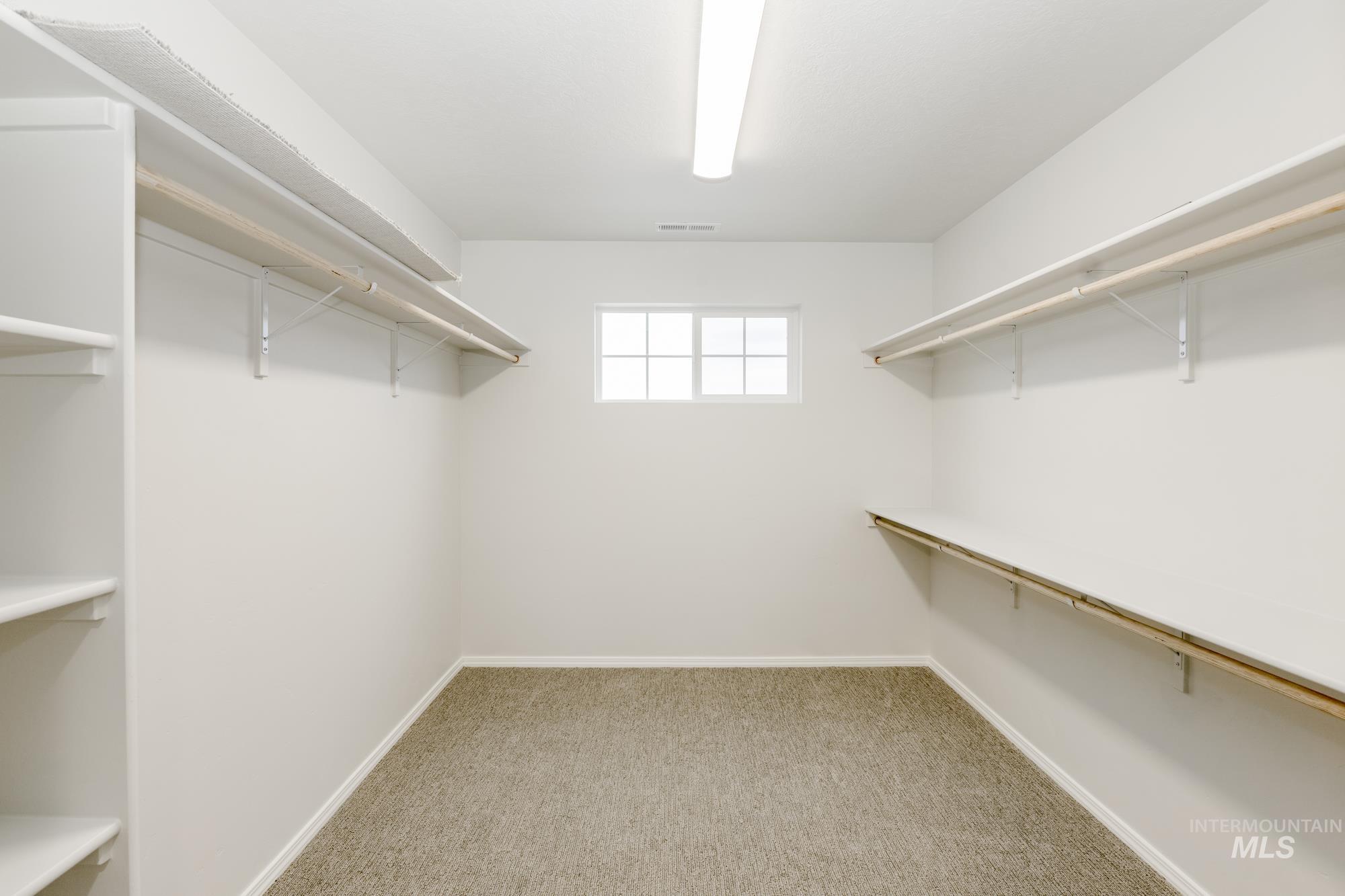 868 NE Trailridge St, Mountain Home, Idaho 83647, 5 Bedrooms, 3 Bathrooms, Residential For Sale, Price $464,990, 98979898