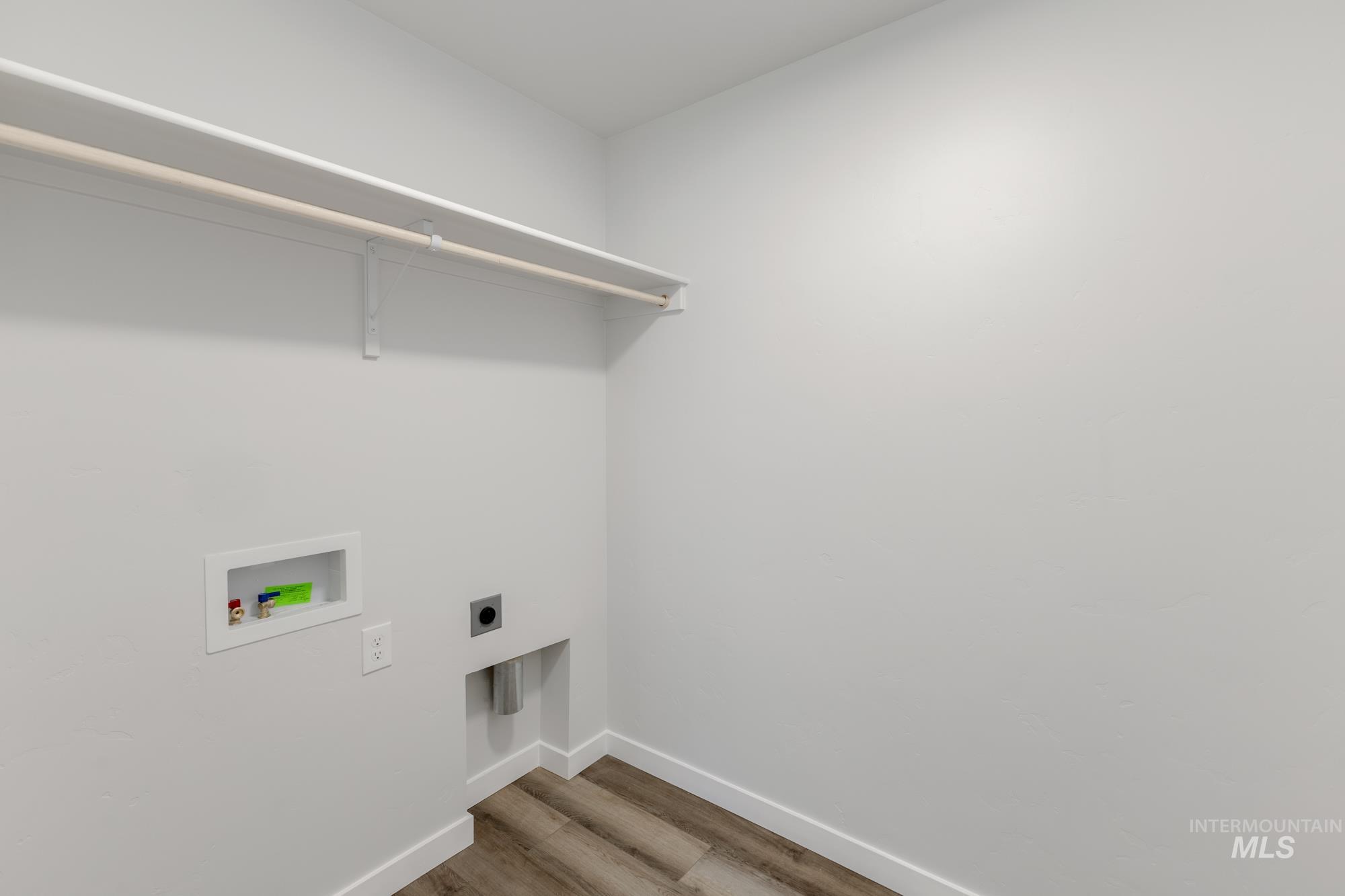 6699 W Fairy Falls Dr, Meridian, Idaho 83646, 3 Bedrooms, 2.5 Bathrooms, Residential For Sale, Price $469,990, 98979900