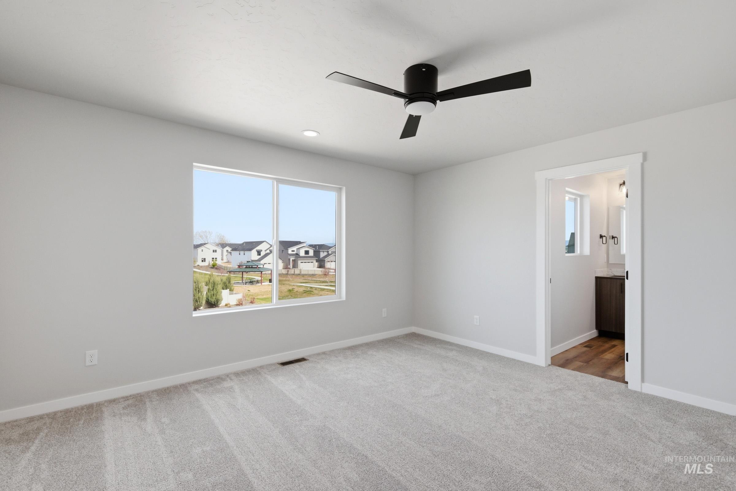 6699 W Fairy Falls Dr, Meridian, Idaho 83646, 3 Bedrooms, 2.5 Bathrooms, Residential For Sale, Price $469,990,MLS 98979900