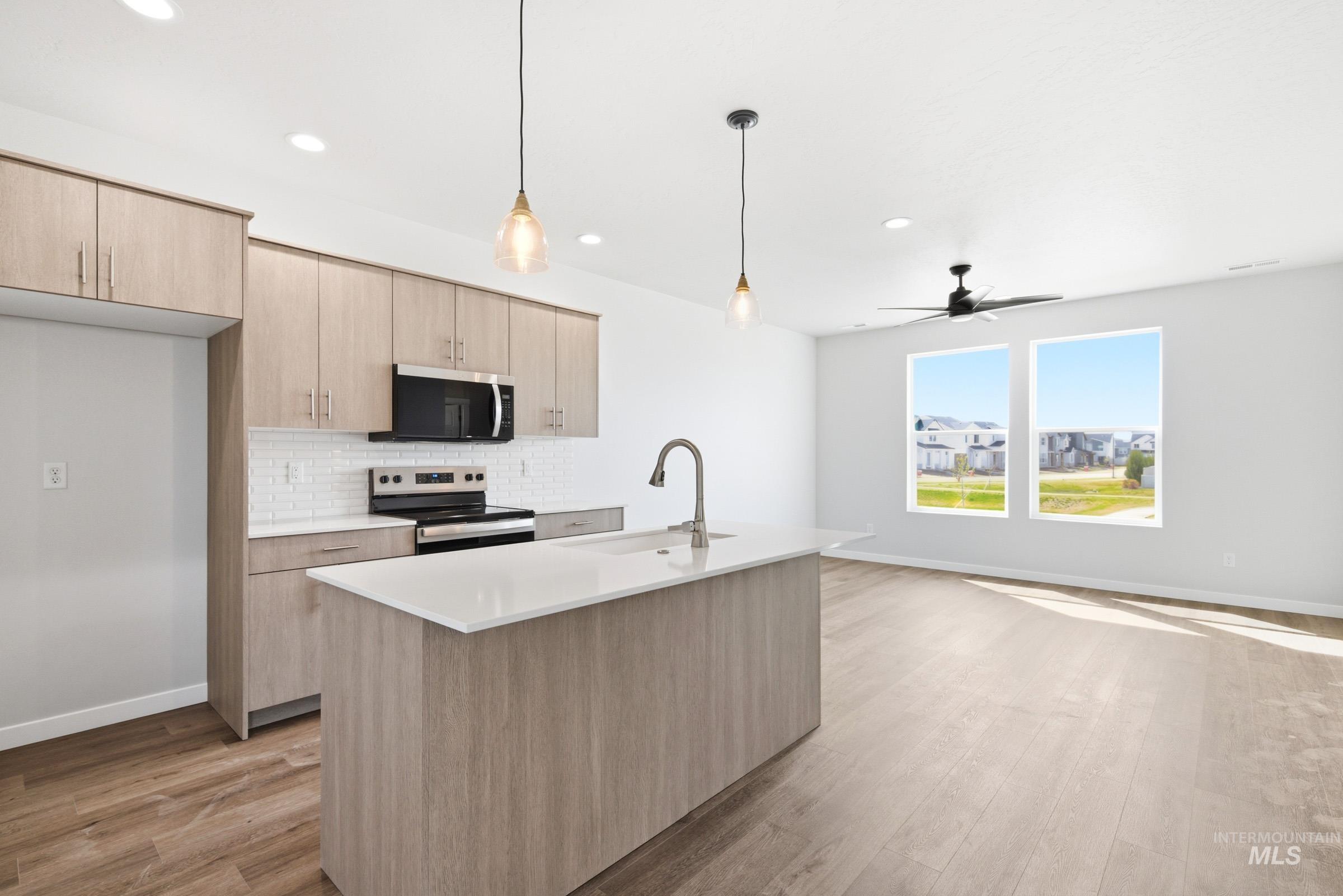 4340 N Camp Creek Ave, Meridian, Idaho 83646, 3 Bedrooms, 2.5 Bathrooms, Residential For Sale, Price $446,990, 98979905