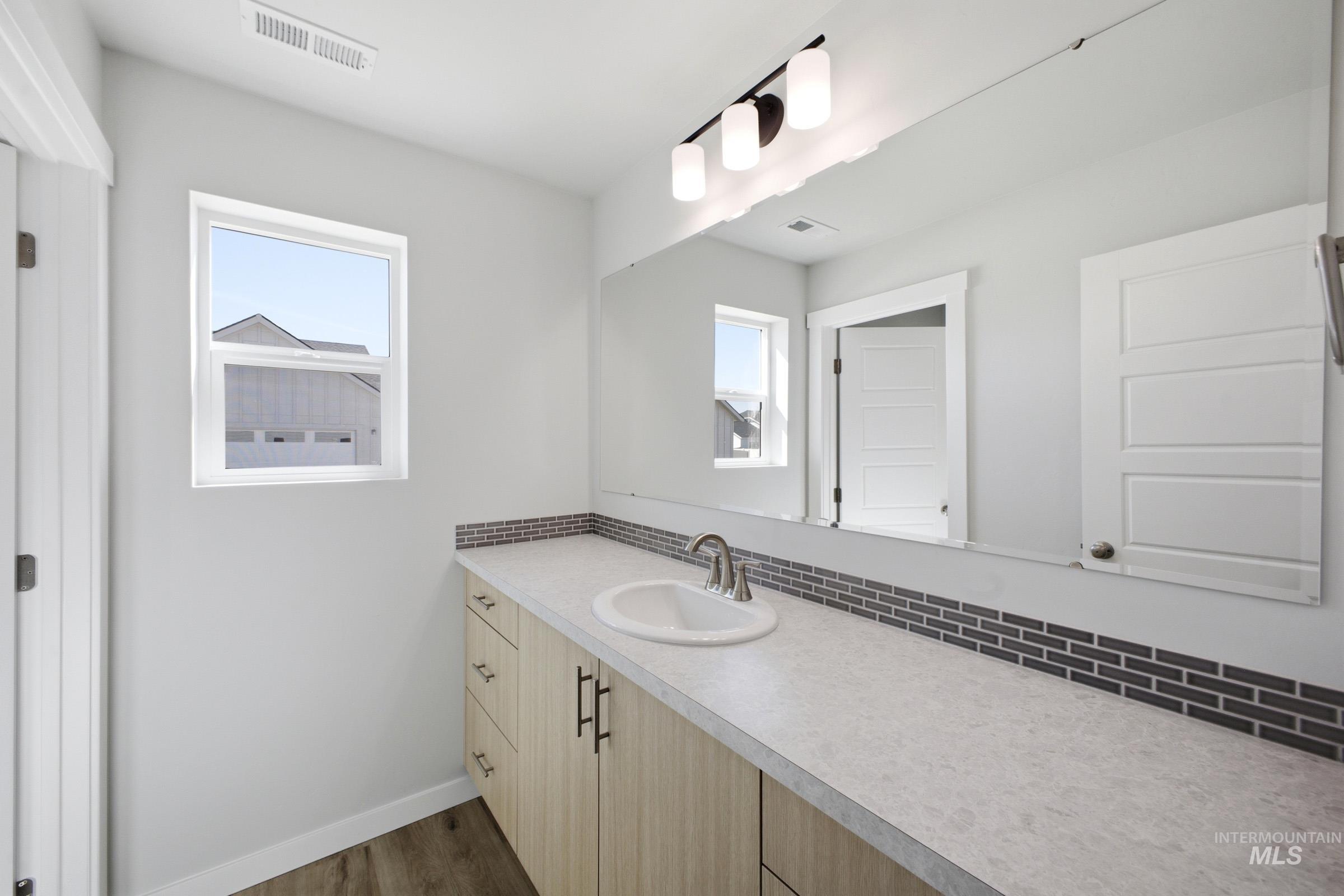 8262 E Cool River Lp, Nampa, Idaho 83687, 4 Bedrooms, 2 Bathrooms, Residential For Sale, Price $519,990, 98979906
