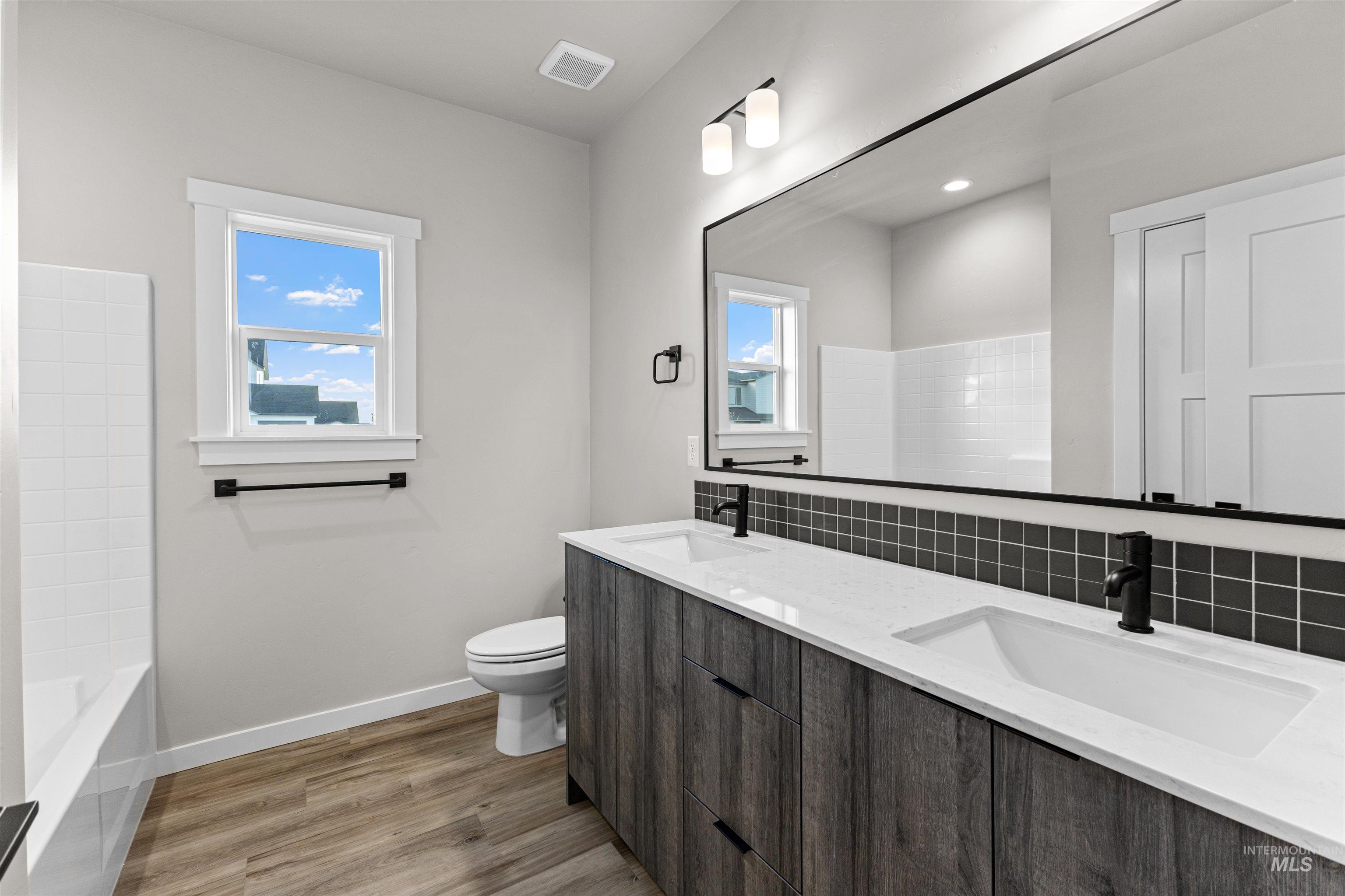 8191 E Cool River Lp, Nampa, Idaho 83687, 4 Bedrooms, 2.5 Bathrooms, Residential For Sale, Price $579,990, 98979907