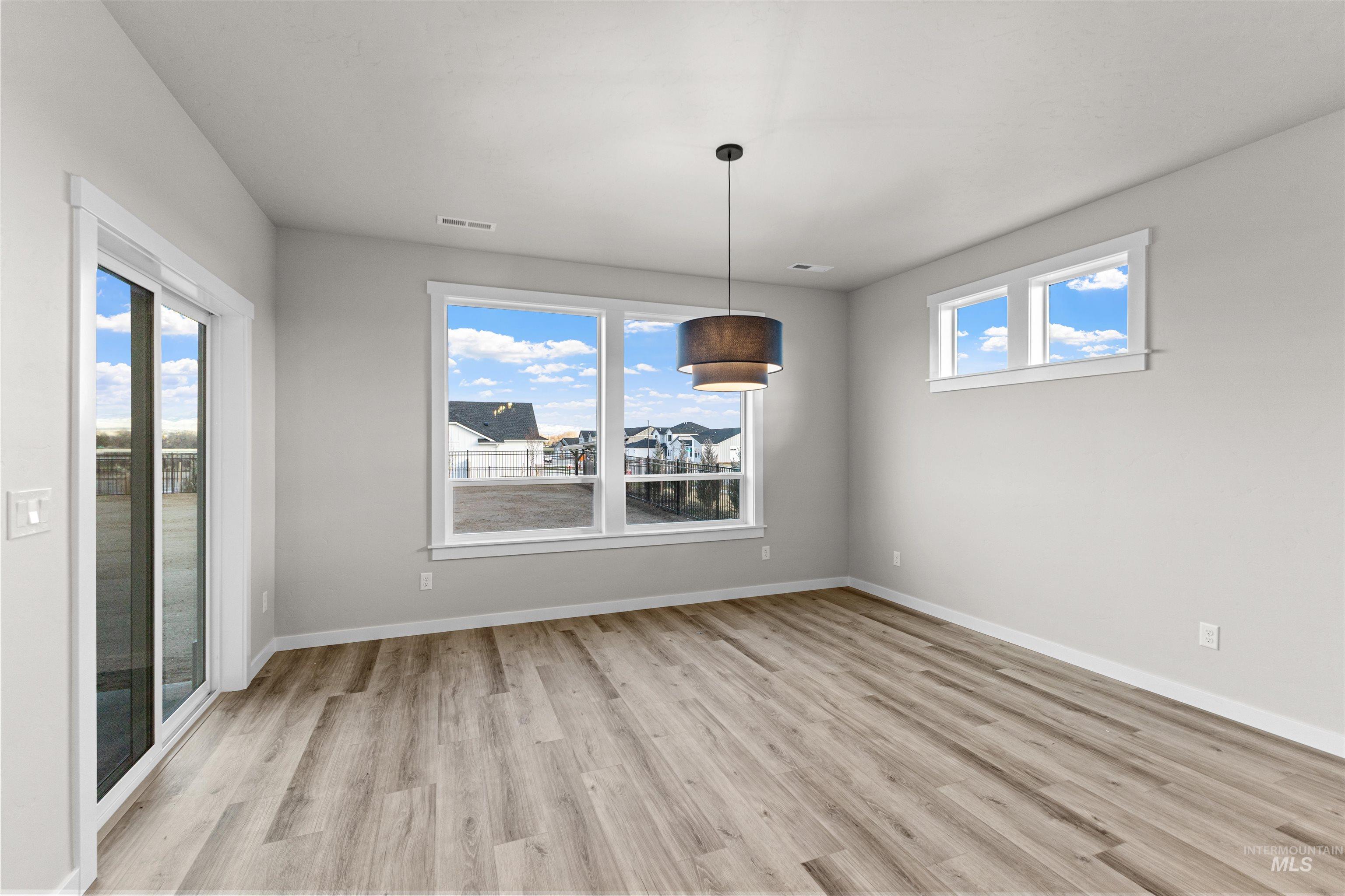 8191 E Cool River Lp, Nampa, Idaho 83687, 4 Bedrooms, 2.5 Bathrooms, Residential For Sale, Price $579,990, 98979907