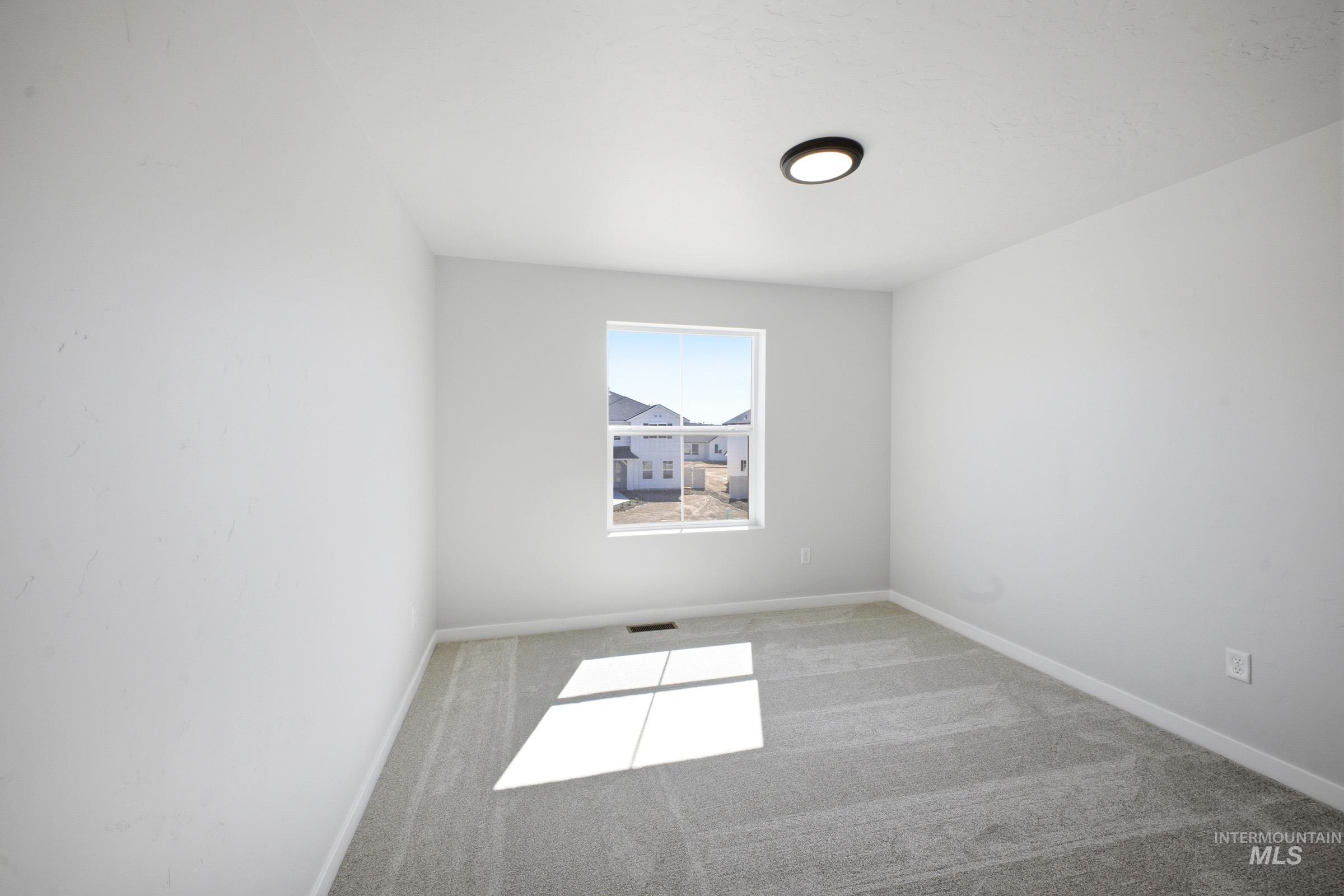 8179 E Cool River Lp, Nampa, Idaho 83687, 5 Bedrooms, 3 Bathrooms, Residential For Sale, Price $539,990, 98979908
