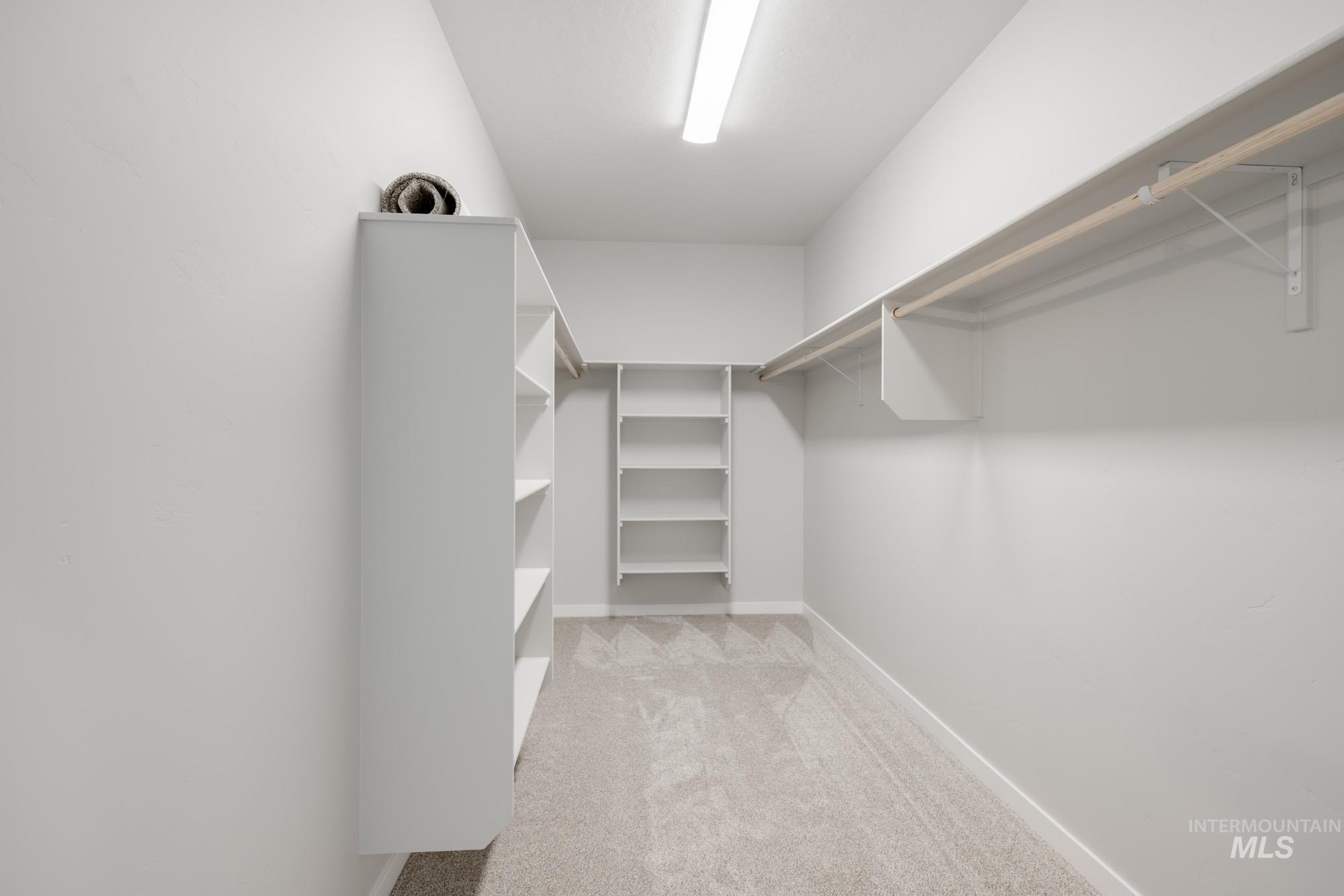 17677 N Boone Peak Ave, Nampa, Idaho 83687, 5 Bedrooms, 2.5 Bathrooms, Residential For Sale, Price $559,990,MLS 98979911