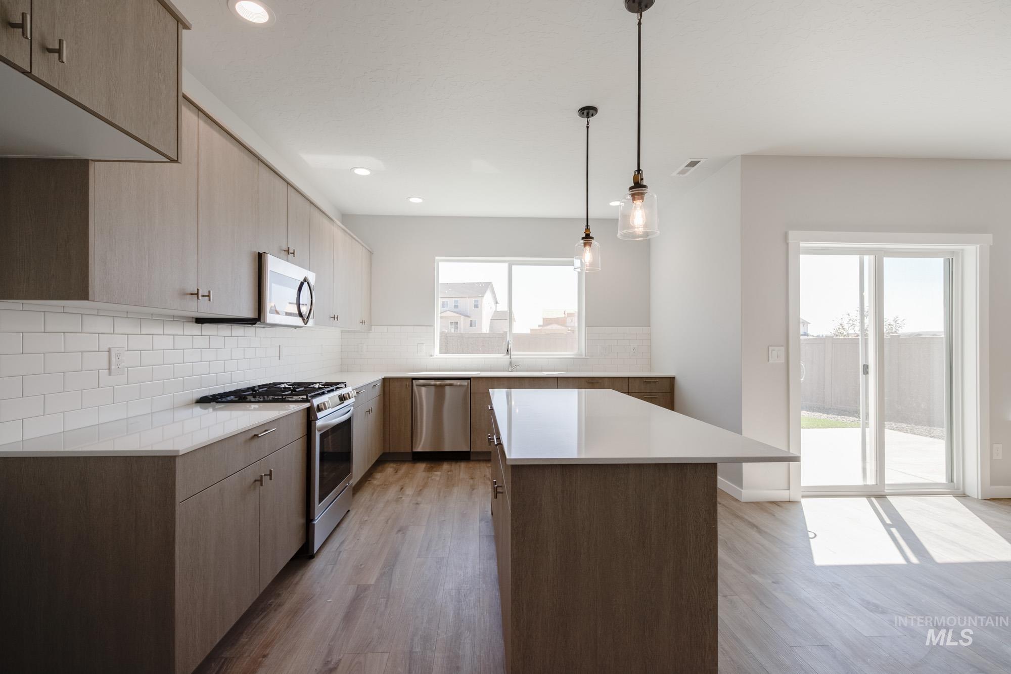 17677 N Boone Peak Ave, Nampa, Idaho 83687, 5 Bedrooms, 2.5 Bathrooms, Residential For Sale, Price $559,990,MLS 98979911