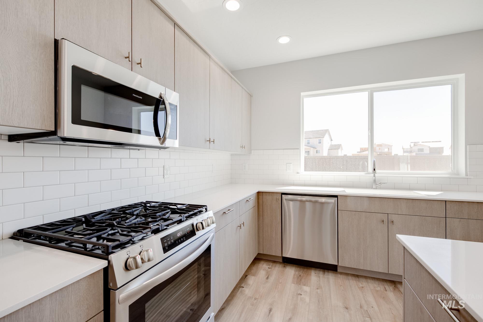 17677 N Boone Peak Ave, Nampa, Idaho 83687, 5 Bedrooms, 2.5 Bathrooms, Residential For Sale, Price $559,990,MLS 98979911