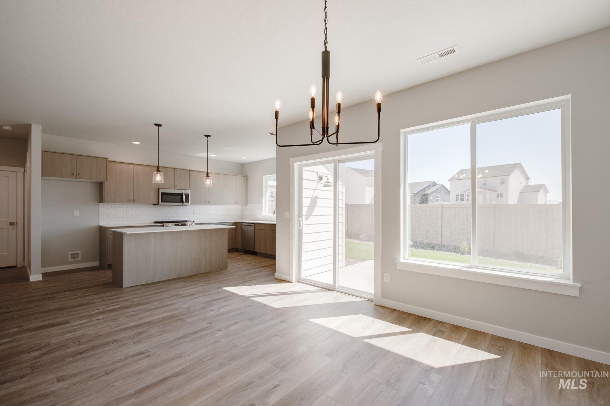 17677 N Boone Peak Ave, Nampa, Idaho 83687, 5 Bedrooms, 2.5 Bathrooms, Residential For Sale, Price $559,990,MLS 98979911