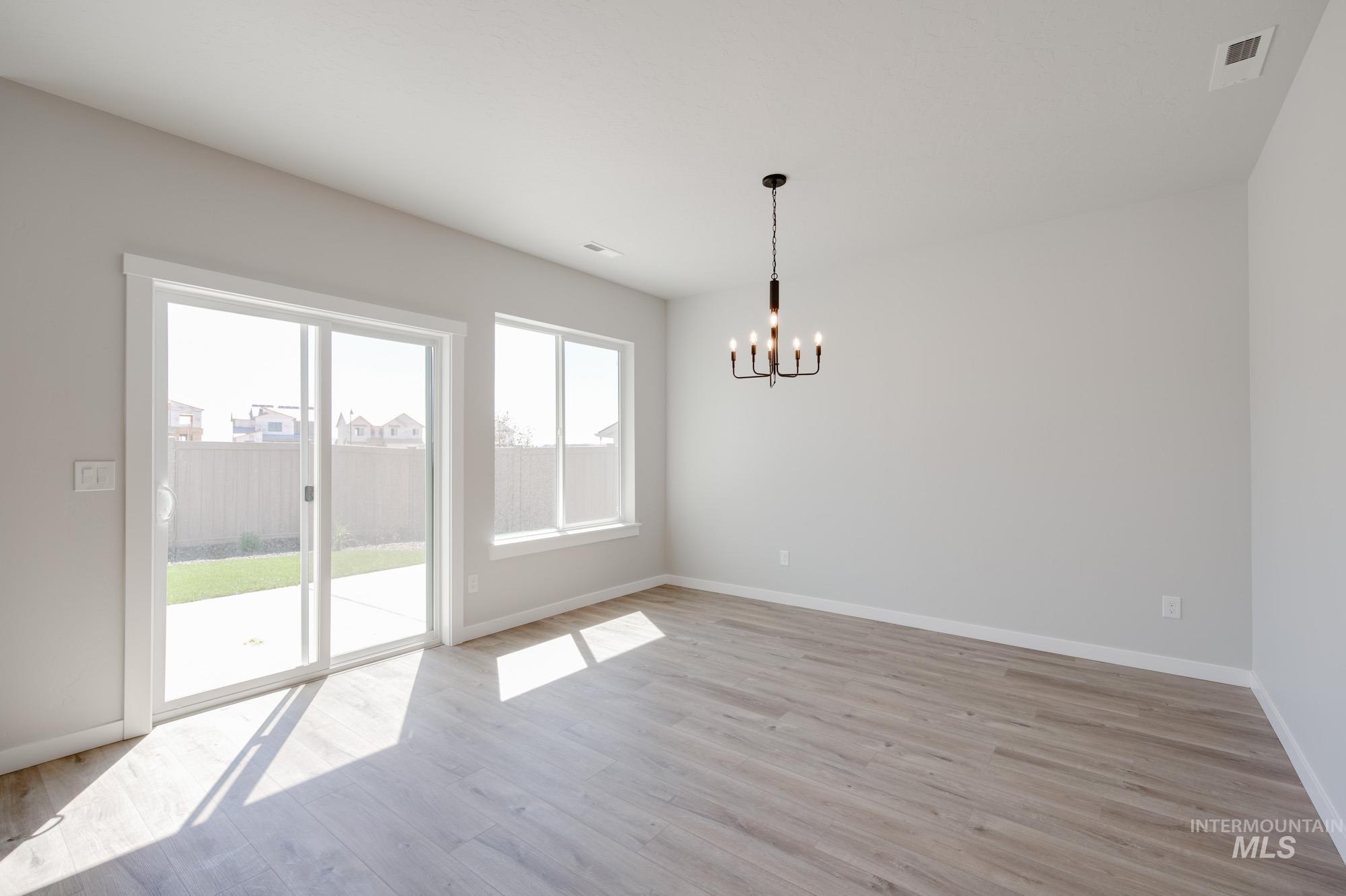 17677 N Boone Peak Ave, Nampa, Idaho 83687, 5 Bedrooms, 2.5 Bathrooms, Residential For Sale, Price $559,990,MLS 98979911