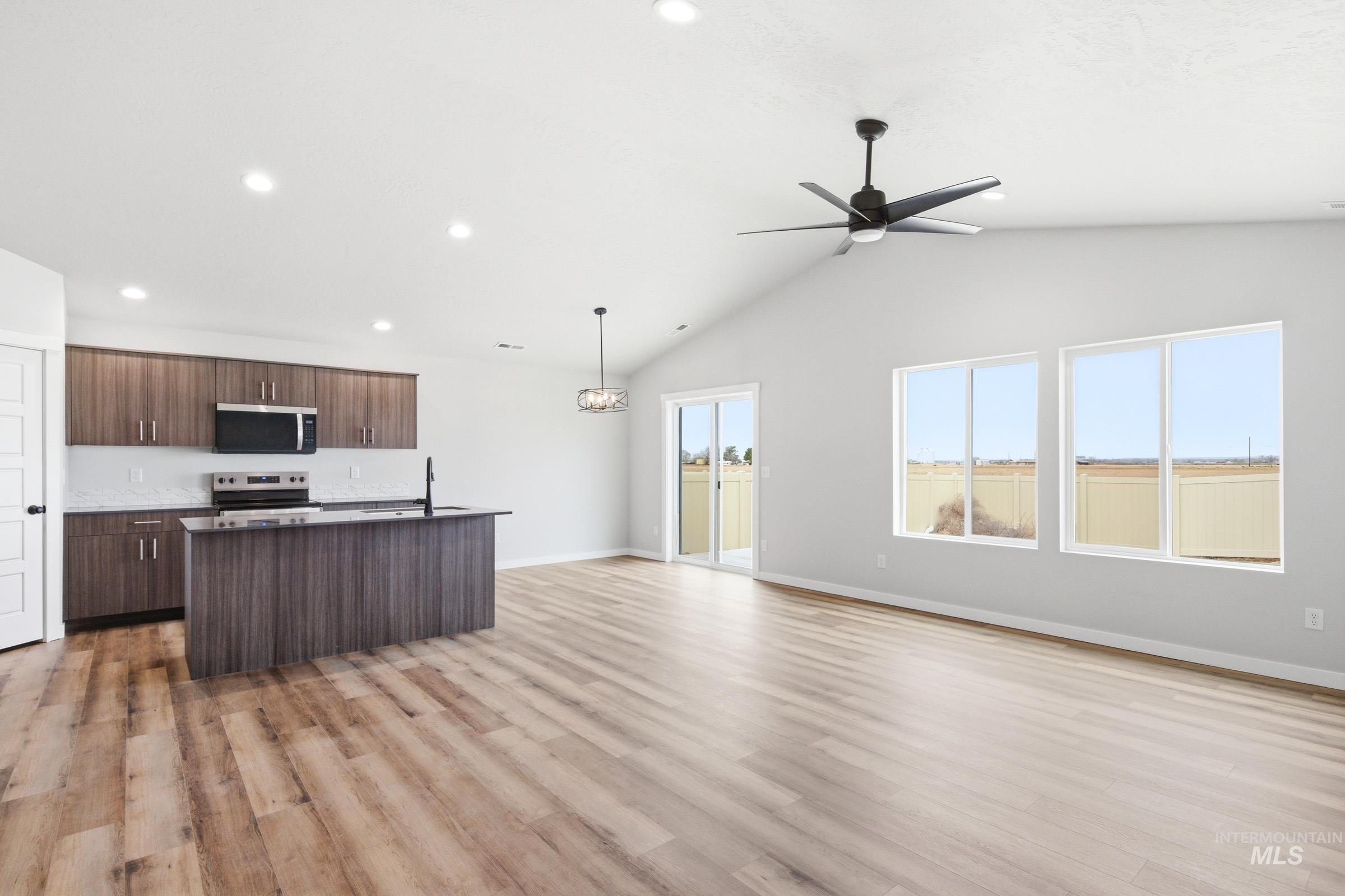 5298 E Phelps Lake Dr, Nampa, Idaho 83687, 3 Bedrooms, 2 Bathrooms, Residential For Sale, Price $434,990, 98979912