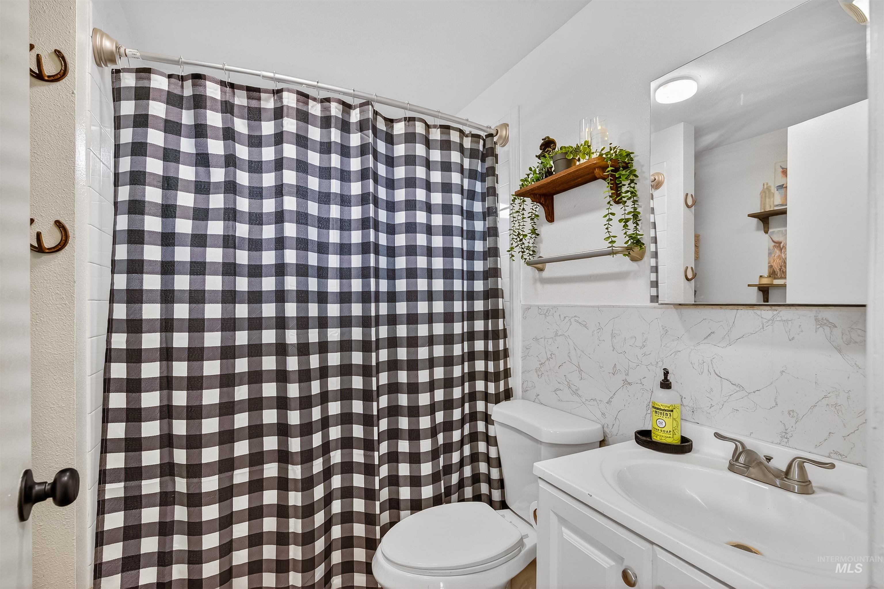 1080 Mason Butte Rd, Kendrick, Idaho 83537, 3 Bedrooms, 2 Bathrooms, Residential For Sale, Price $700,000, 98979916