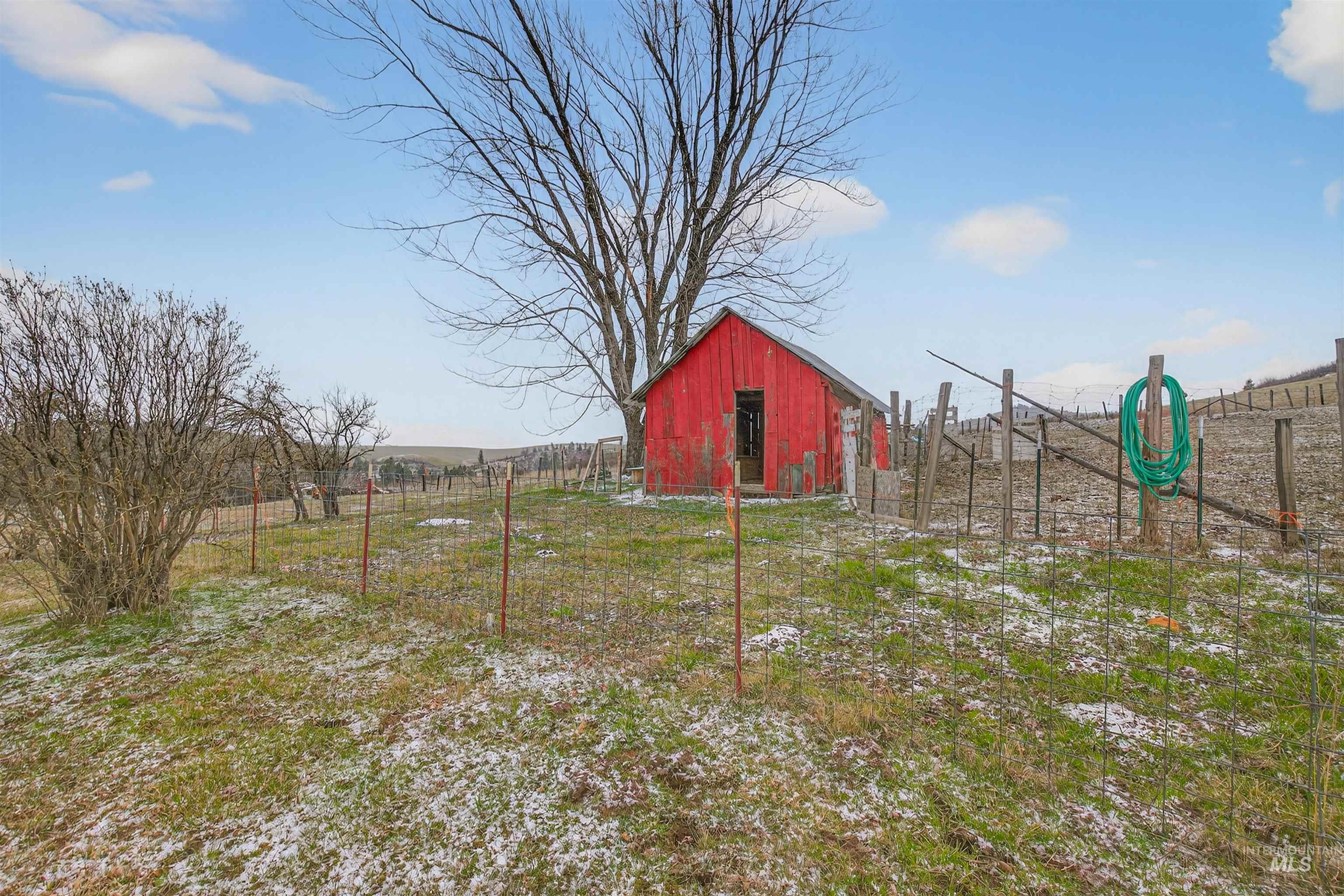 1080 Mason Butte Rd, Kendrick, Idaho 83537, 3 Bedrooms, 2 Bathrooms, Residential For Sale, Price $700,000, 98979916