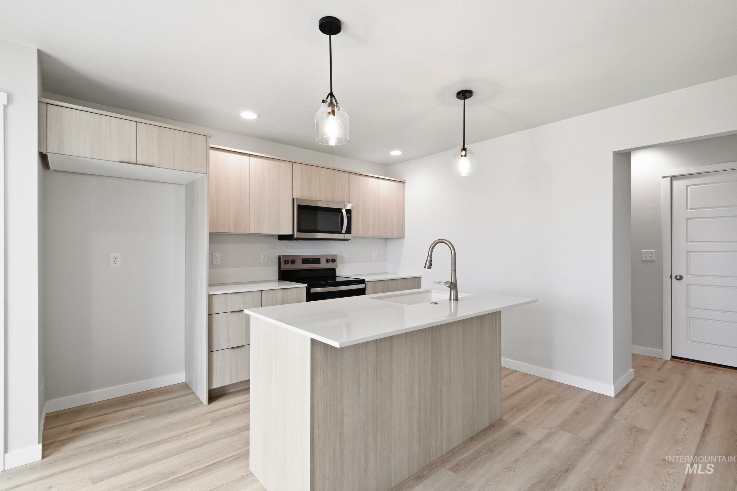 10776 Rutland St, Caldwell, Idaho 83605, 3 Bedrooms, 2.5 Bathrooms, Residential For Sale, Price $379,990, 98979917