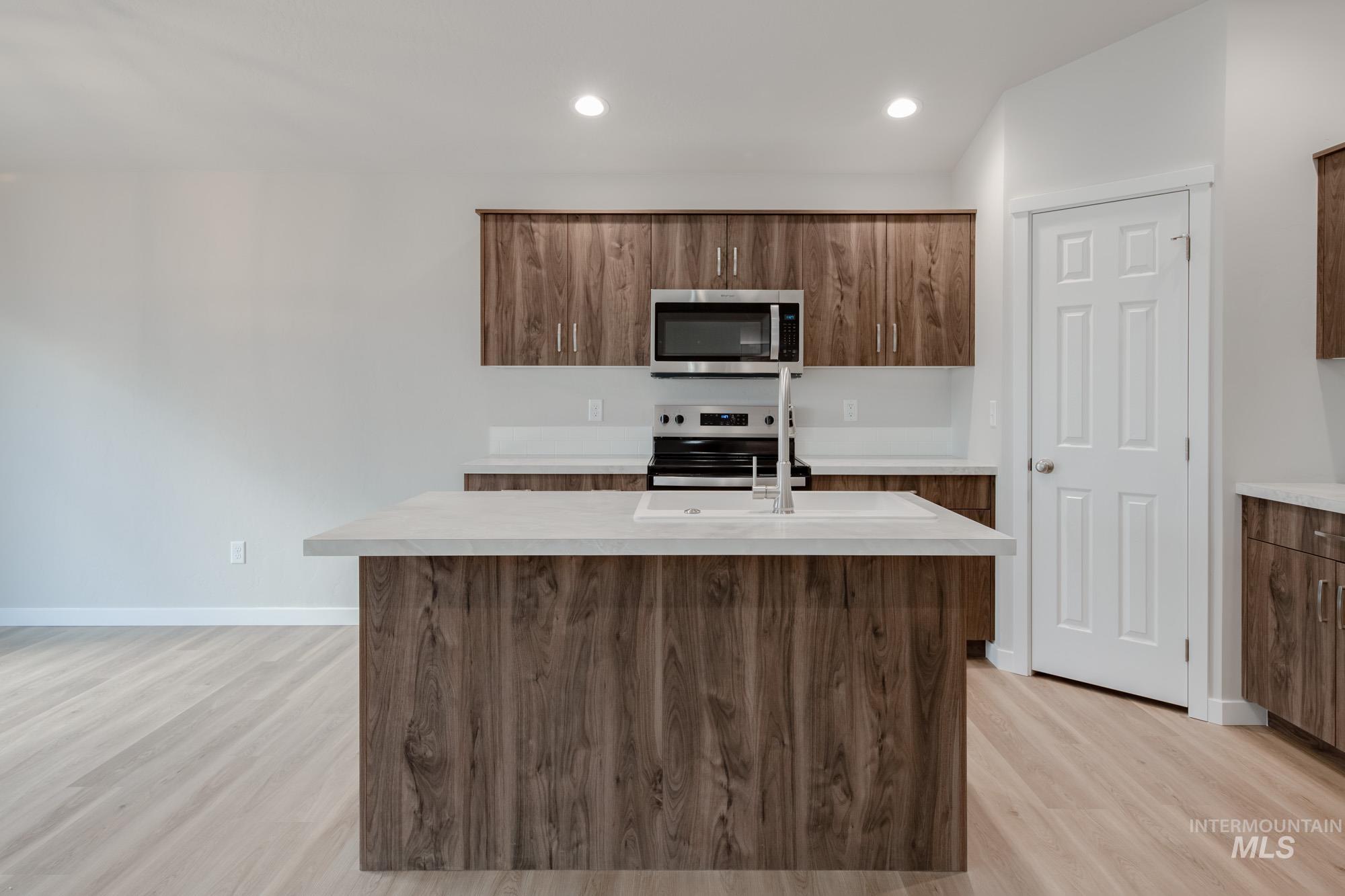 604 Rosemary Ave, New Plymouth, Idaho 83655, 3 Bedrooms, 2 Bathrooms, Residential For Sale, Price $404,990, 98979920