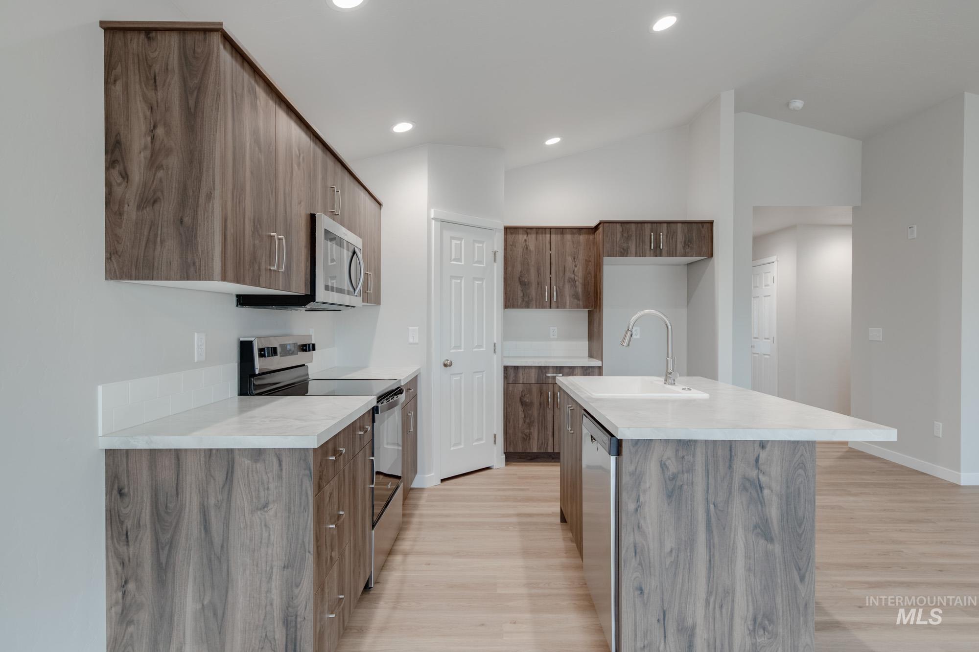 604 Rosemary Ave, New Plymouth, Idaho 83655, 3 Bedrooms, 2 Bathrooms, Residential For Sale, Price $404,990, 98979920