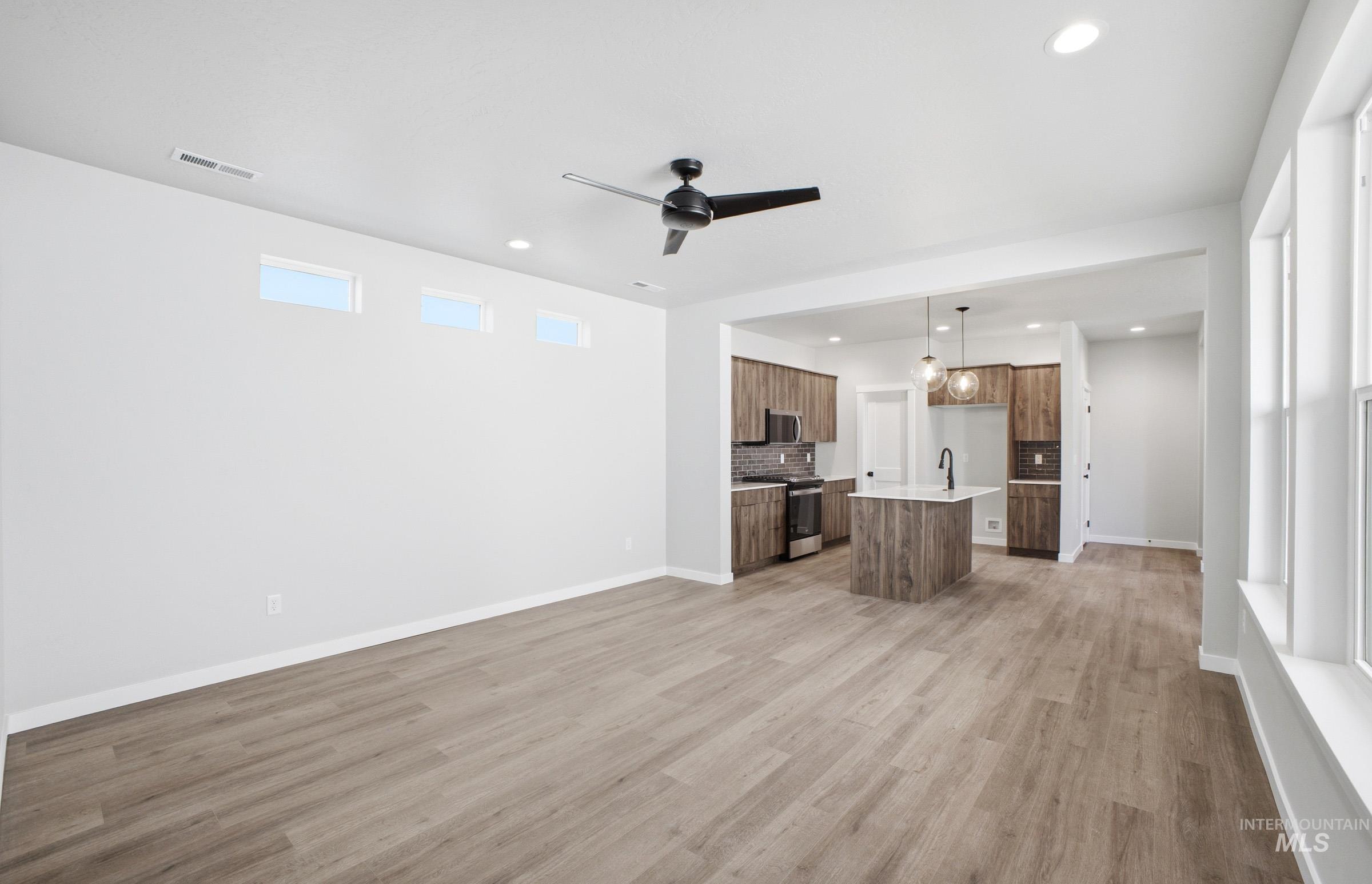 6983 S Harvest Cove Ave, Boise, Idaho 83709, 3 Bedrooms, 2.5 Bathrooms, Residential For Sale, Price $484,990, 98979924