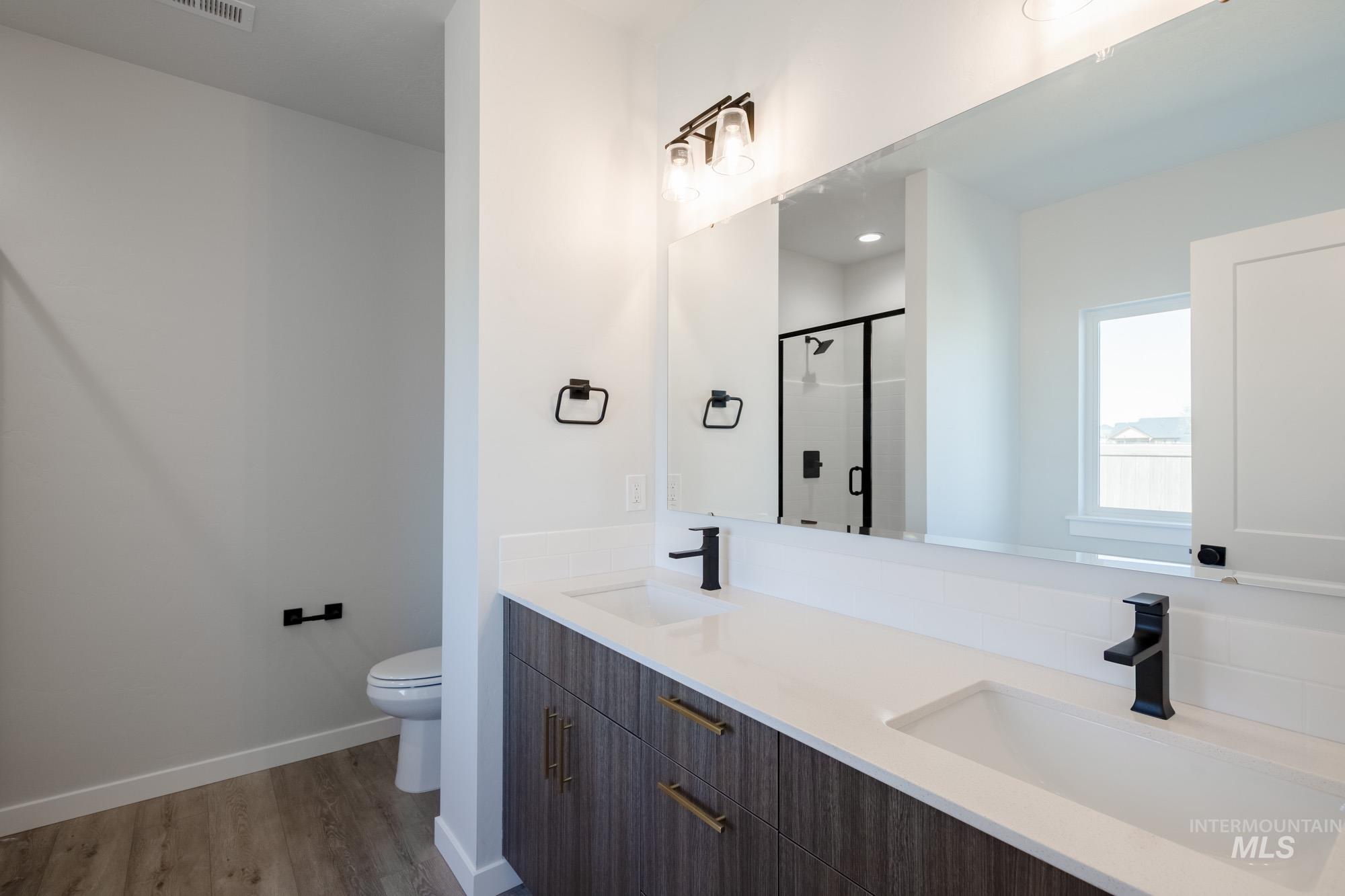 2231 S Border Way, Meridian, Idaho 83642, 4 Bedrooms, 2 Bathrooms, Residential For Sale, Price $519,990,MLS 98979925