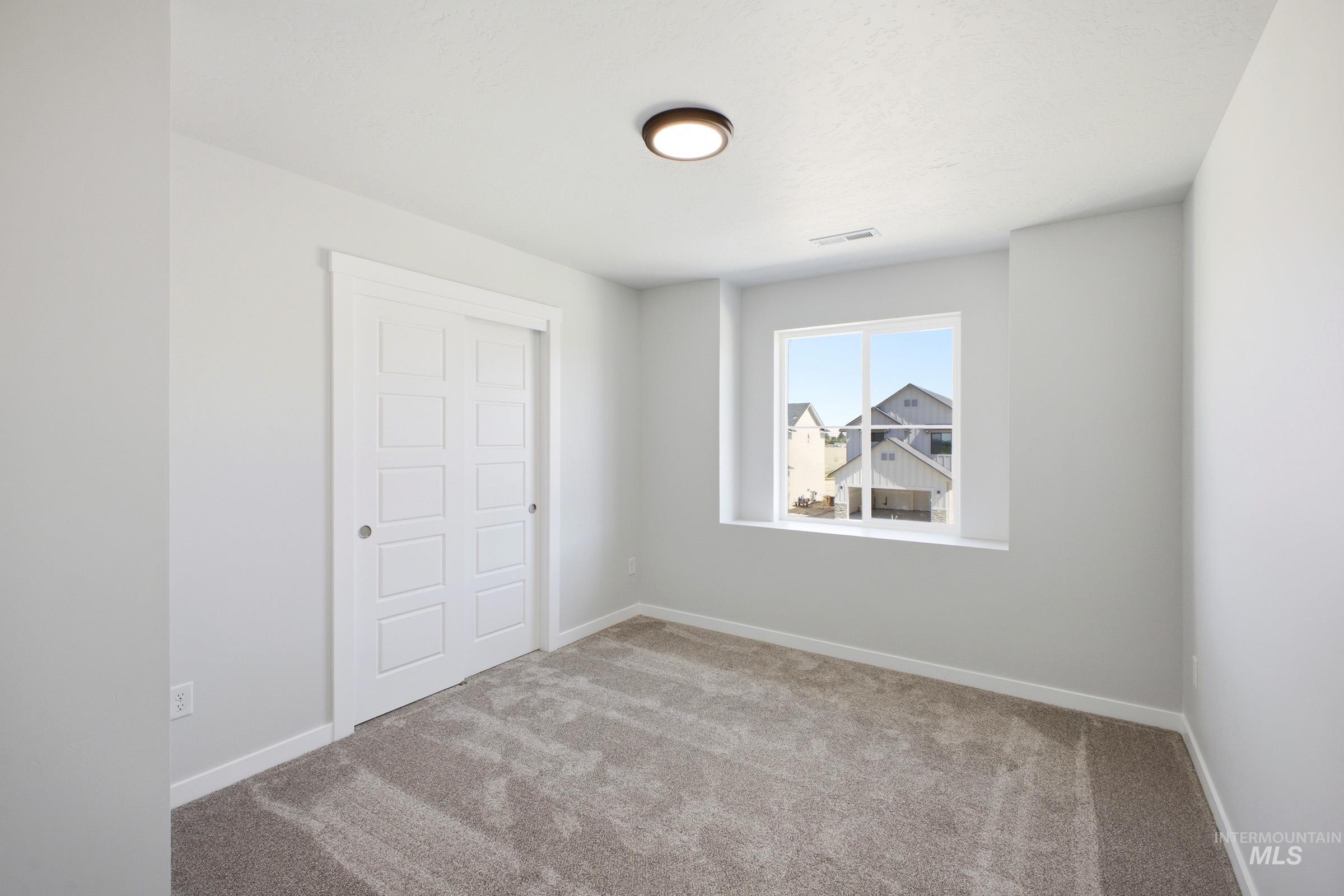 2135 S Border Way, Meridian, Idaho 83642, 5 Bedrooms, 2.5 Bathrooms, Residential For Sale, Price $619,990, 98979926