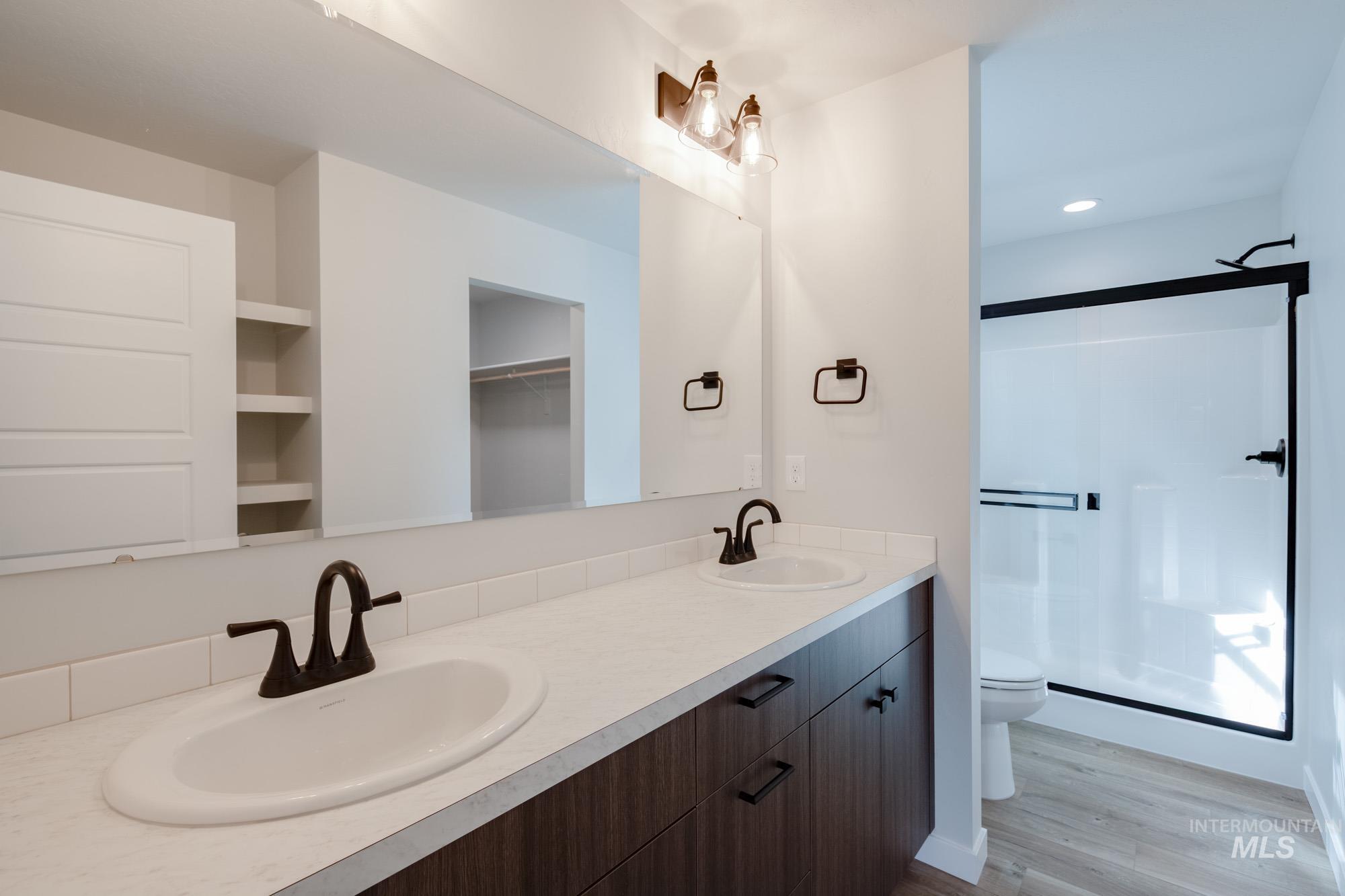 2192 S Border Way, Meridian, Idaho 83642, 3 Bedrooms, 2.5 Bathrooms, Residential For Sale, Price $469,990,MLS 98979927