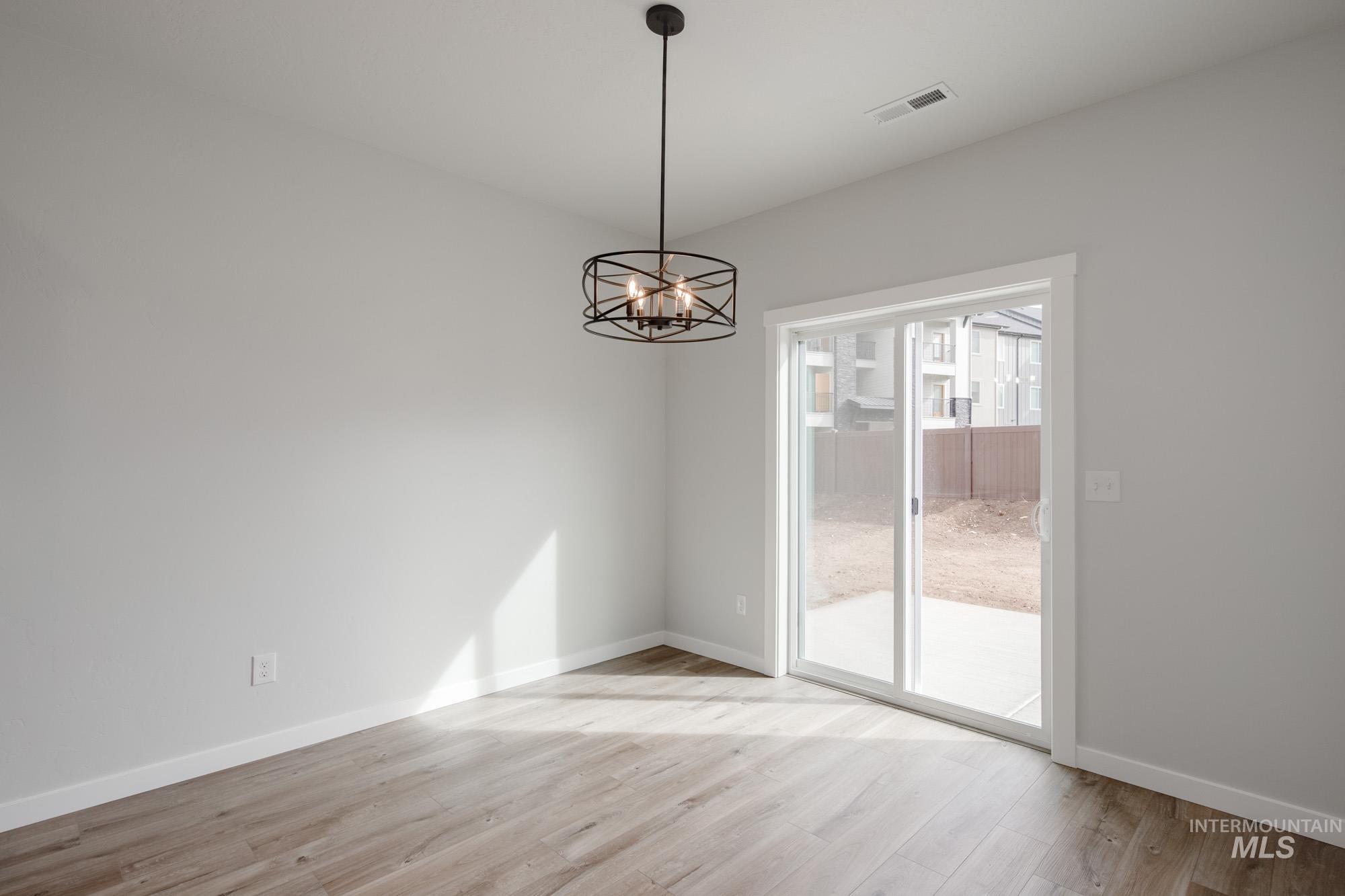 2192 S Border Way, Meridian, Idaho 83642, 3 Bedrooms, 2.5 Bathrooms, Residential For Sale, Price $469,990,MLS 98979927