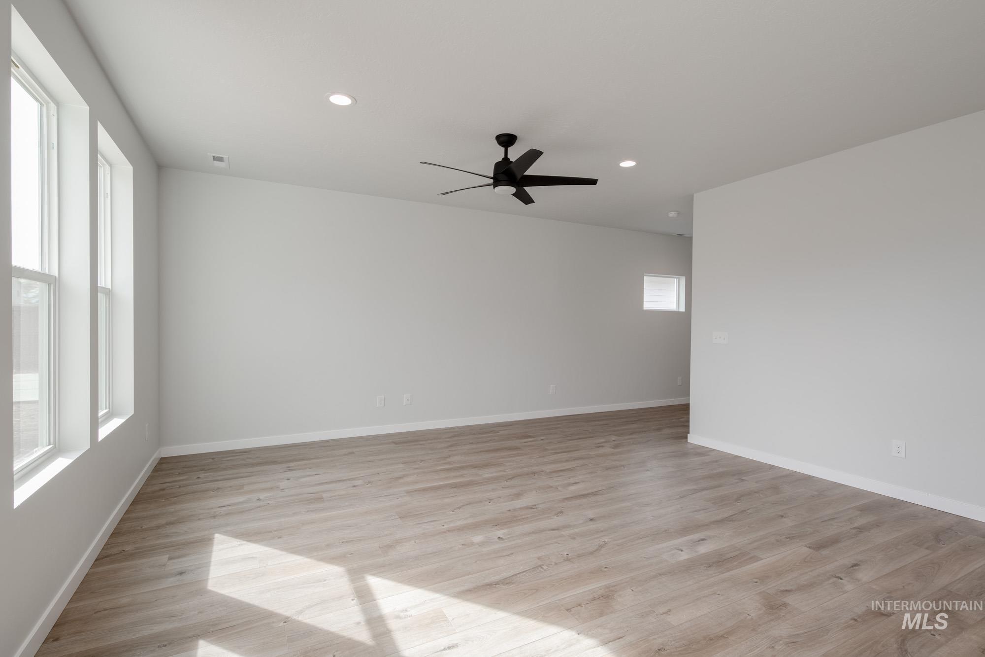 2192 S Border Way, Meridian, Idaho 83642, 3 Bedrooms, 2.5 Bathrooms, Residential For Sale, Price $469,990,MLS 98979927