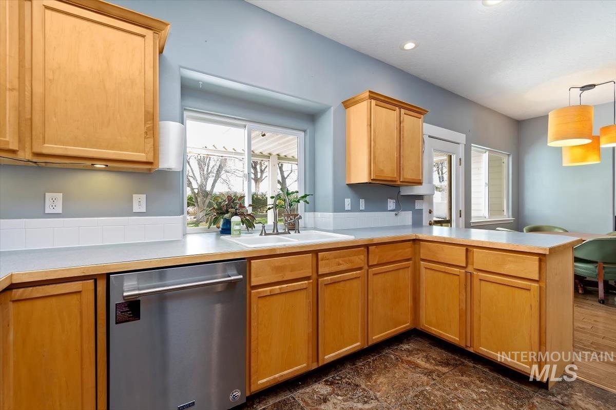 3815 Tayten Drive, Nampa, Idaho 83686, 3 Bedrooms, 2.5 Bathrooms, Residential For Sale, Price $520,000,MLS 98979929