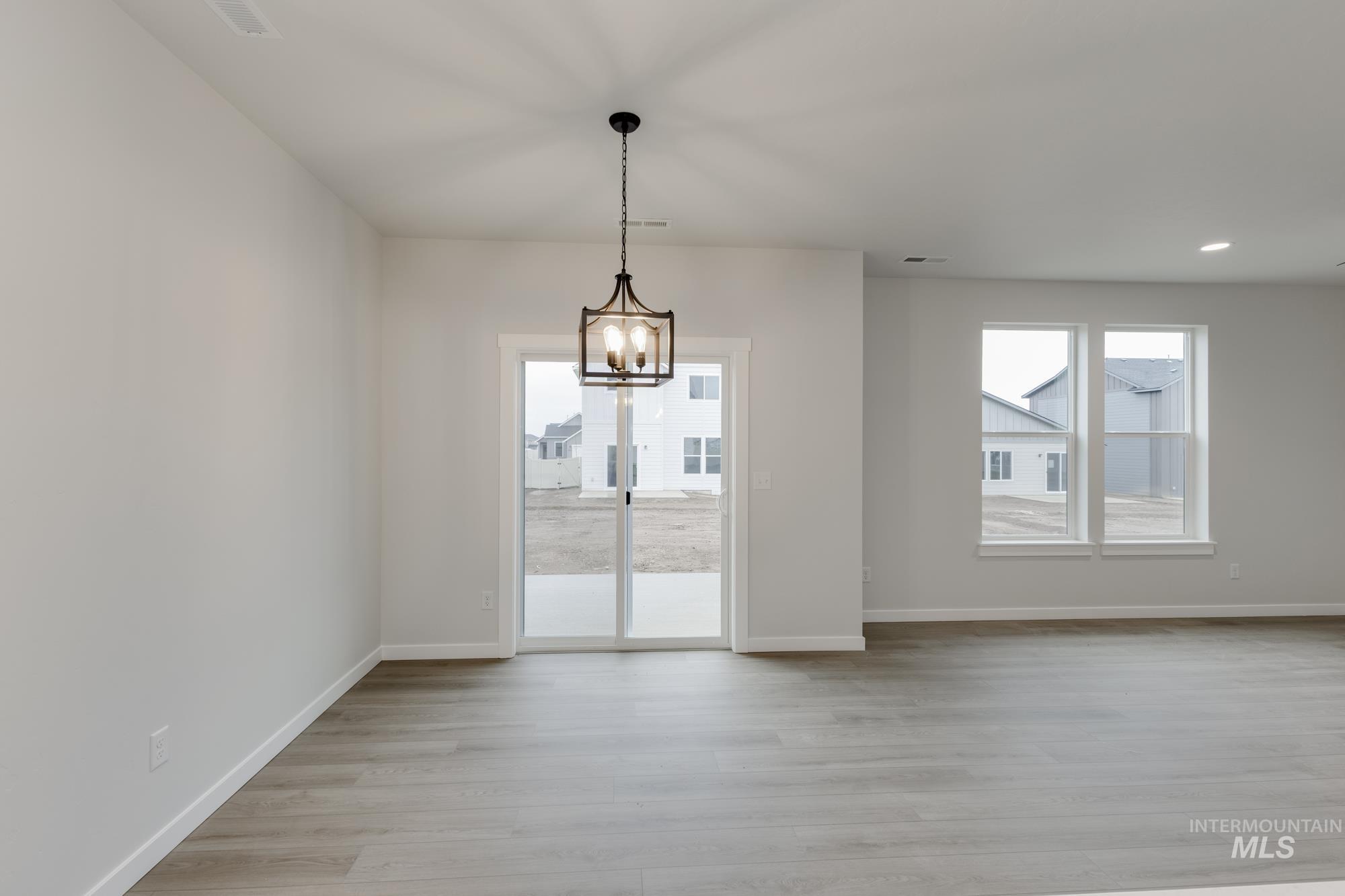 2086 S Border Way, Meridian, Idaho 83642, 3 Bedrooms, 2.5 Bathrooms, Residential For Sale, Price $480,990,MLS 98979930