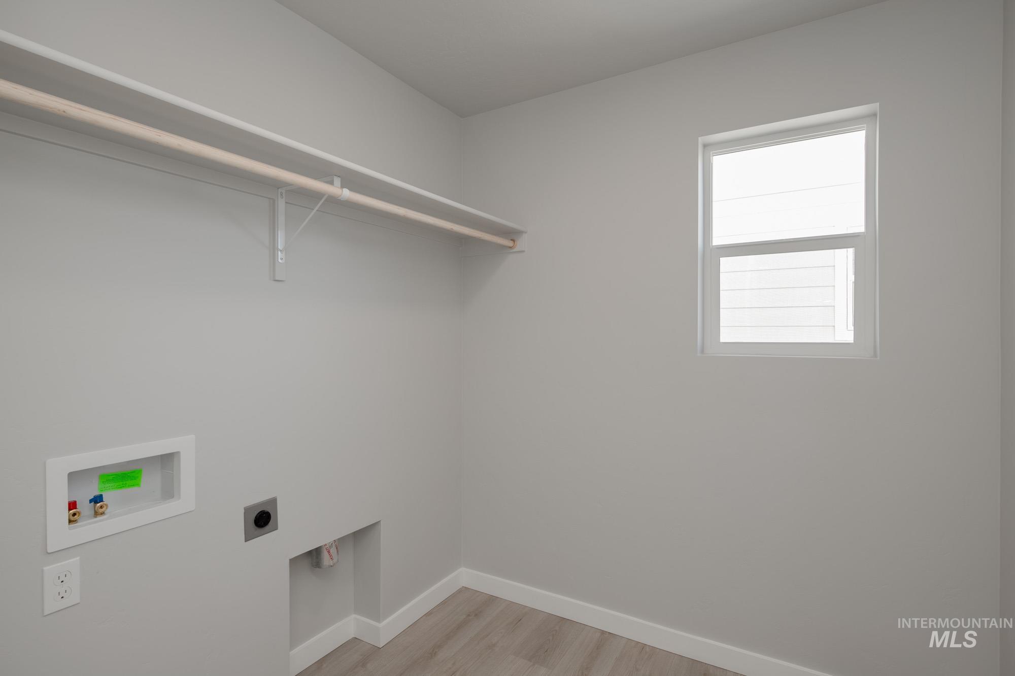 2058 S Border Way, Meridian, Idaho 83642, 4 Bedrooms, 2.5 Bathrooms, Residential For Sale, Price $559,990, 98979931