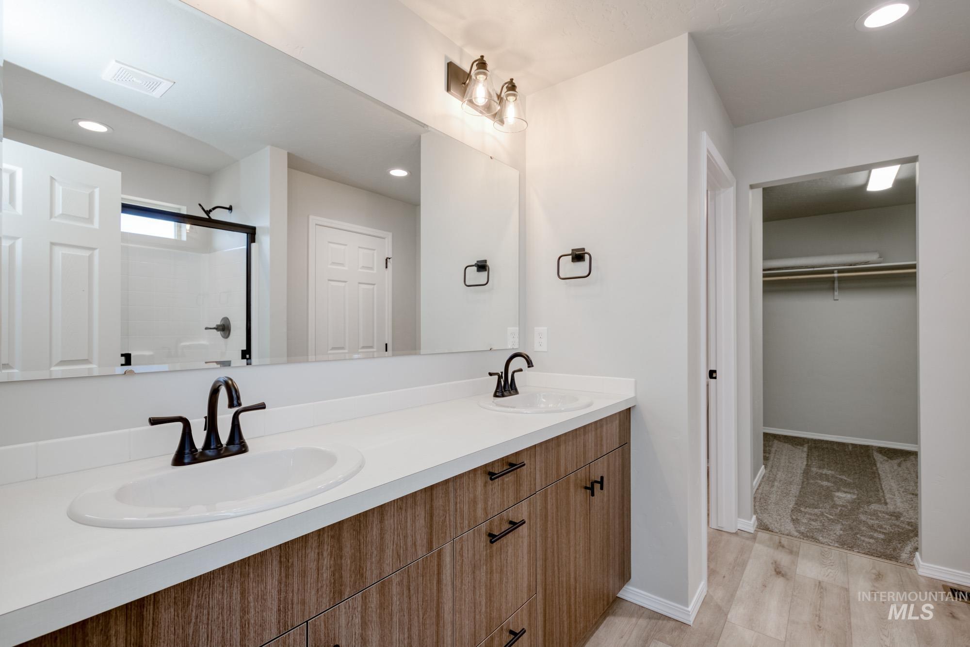 1144 W Cub River Dr, Meridian, Idaho 83642, 5 Bedrooms, 3 Bathrooms, Residential For Sale, Price $594,990, 98979932