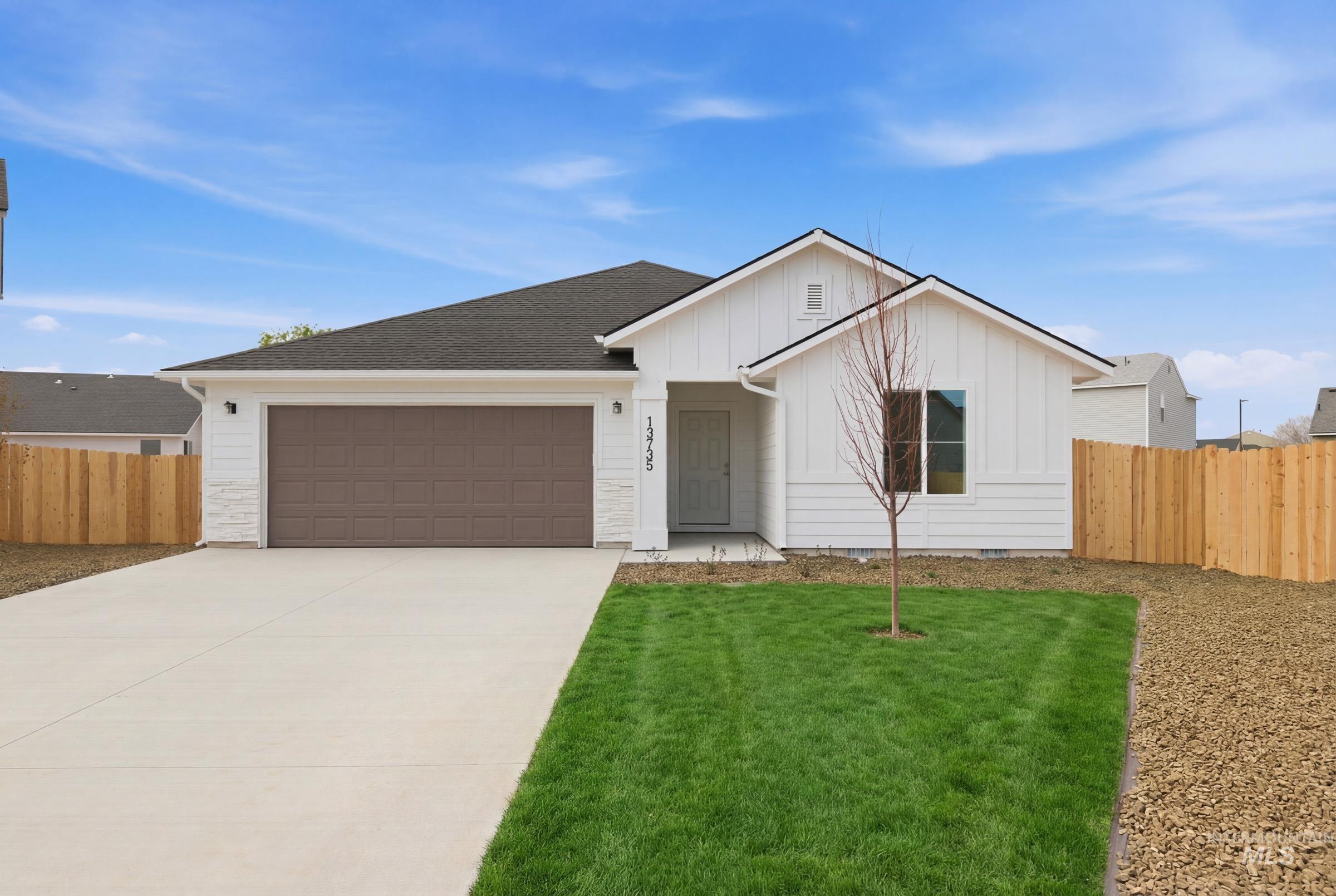 13735 Inman Ct, Caldwell, Idaho 83607, 3 Bedrooms, 2 Bathrooms, Residential For Sale, Price $404,990, 98979934