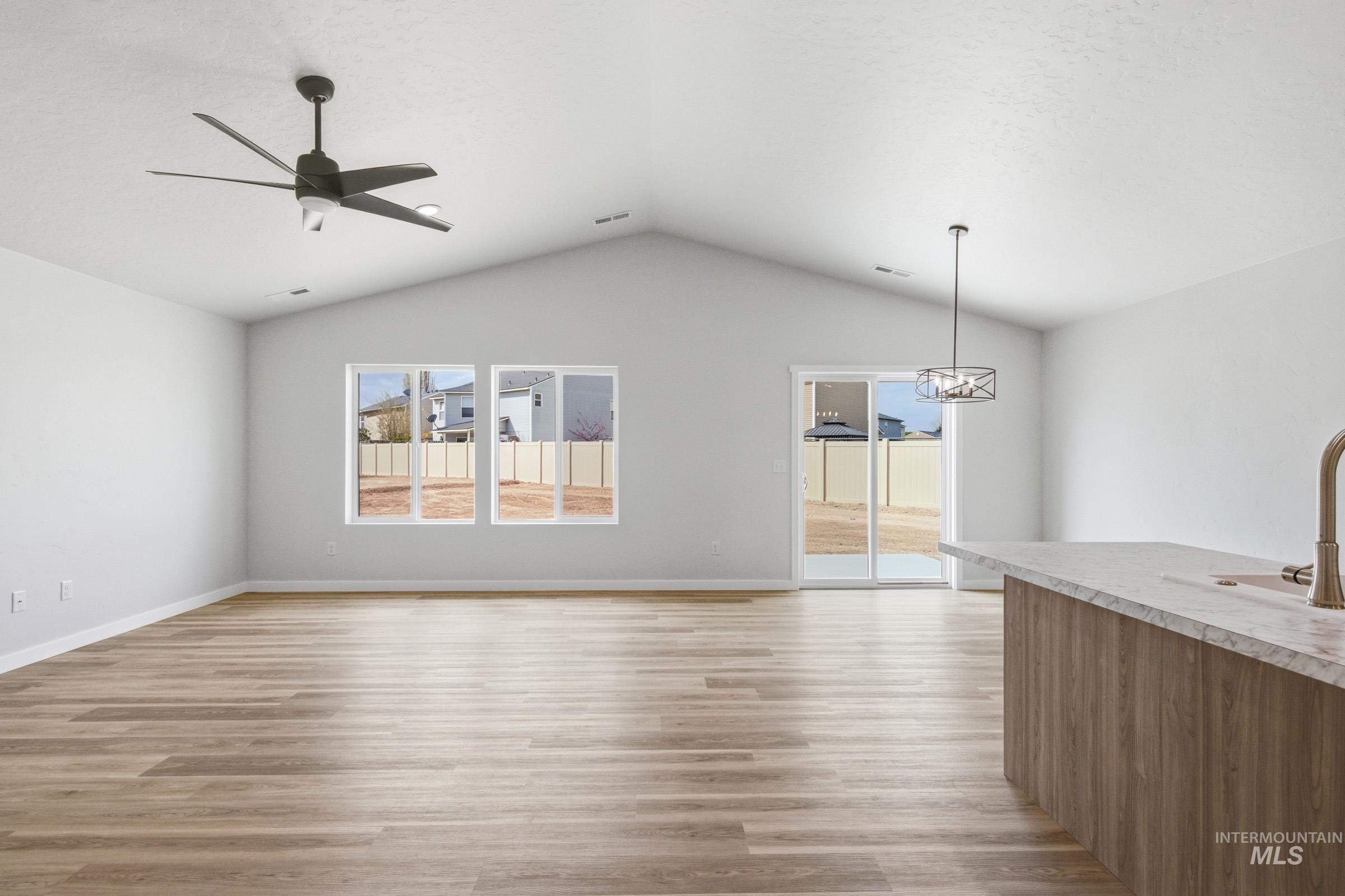 13735 Inman Ct, Caldwell, Idaho 83607, 3 Bedrooms, 2 Bathrooms, Residential For Sale, Price $404,990, 98979934