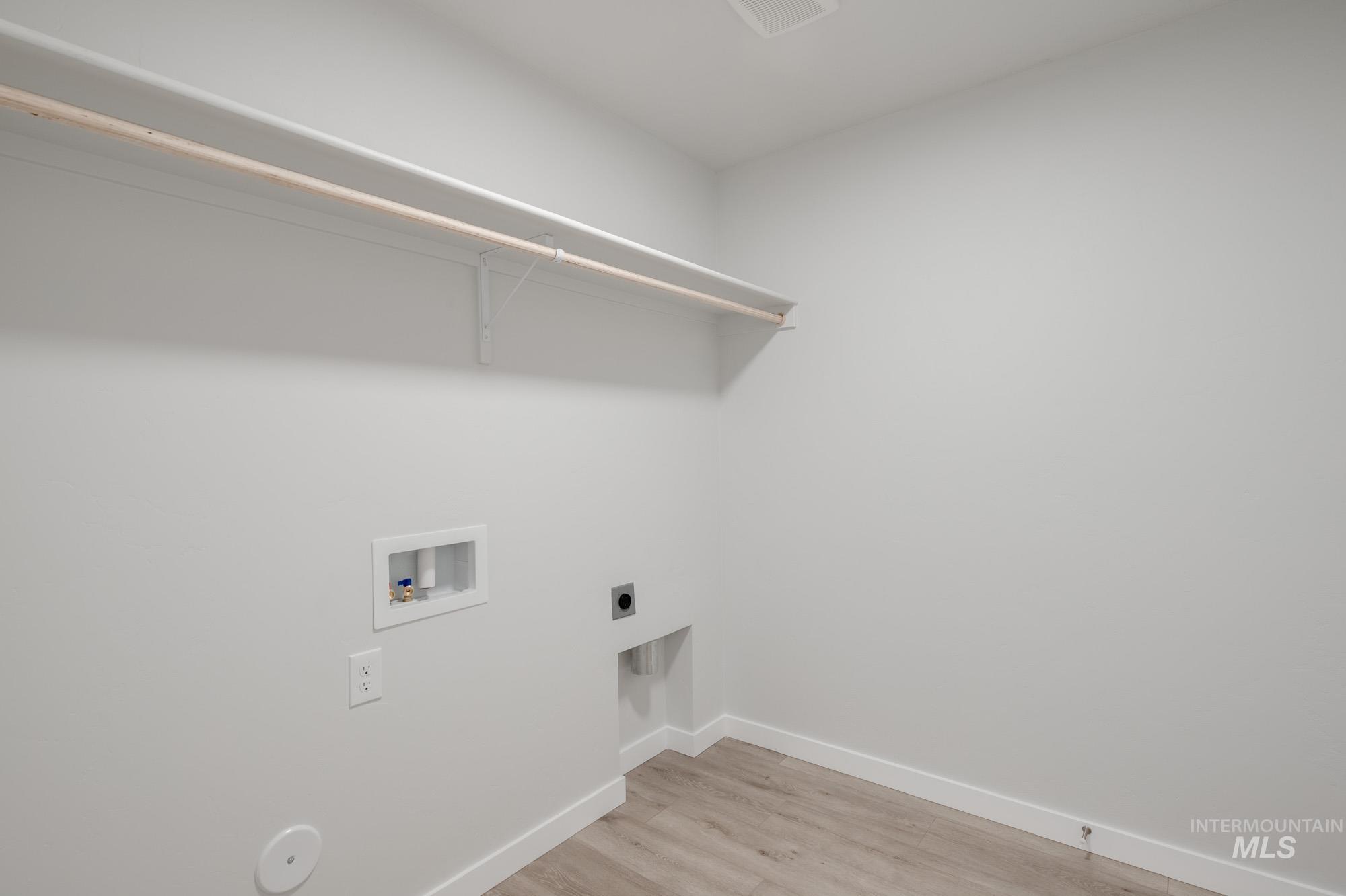 13735 Inman Ct, Caldwell, Idaho 83607, 3 Bedrooms, 2 Bathrooms, Residential For Sale, Price $404,990, 98979934