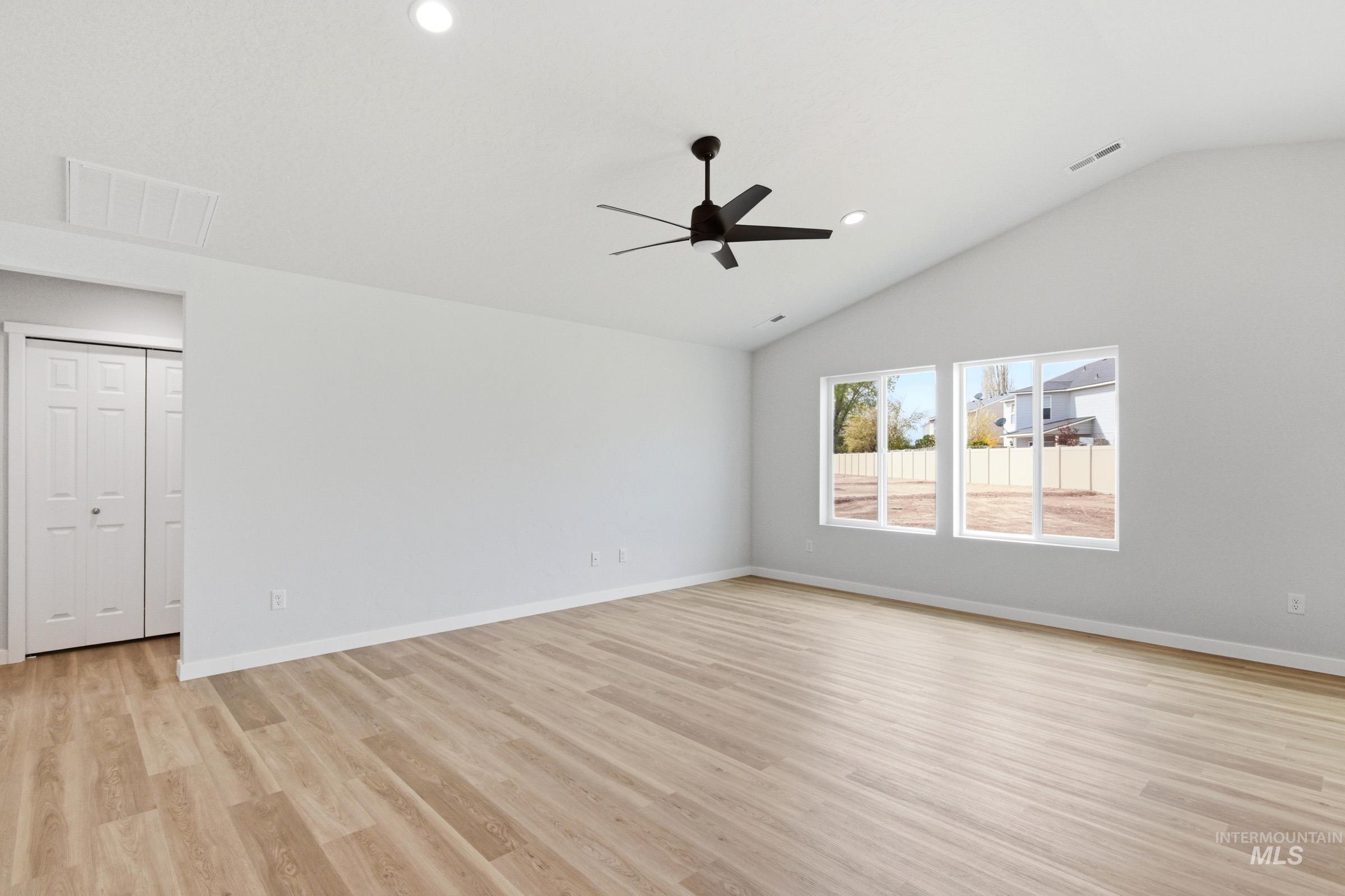 13735 Inman Ct, Caldwell, Idaho 83607, 3 Bedrooms, 2 Bathrooms, Residential For Sale, Price $404,990, 98979934