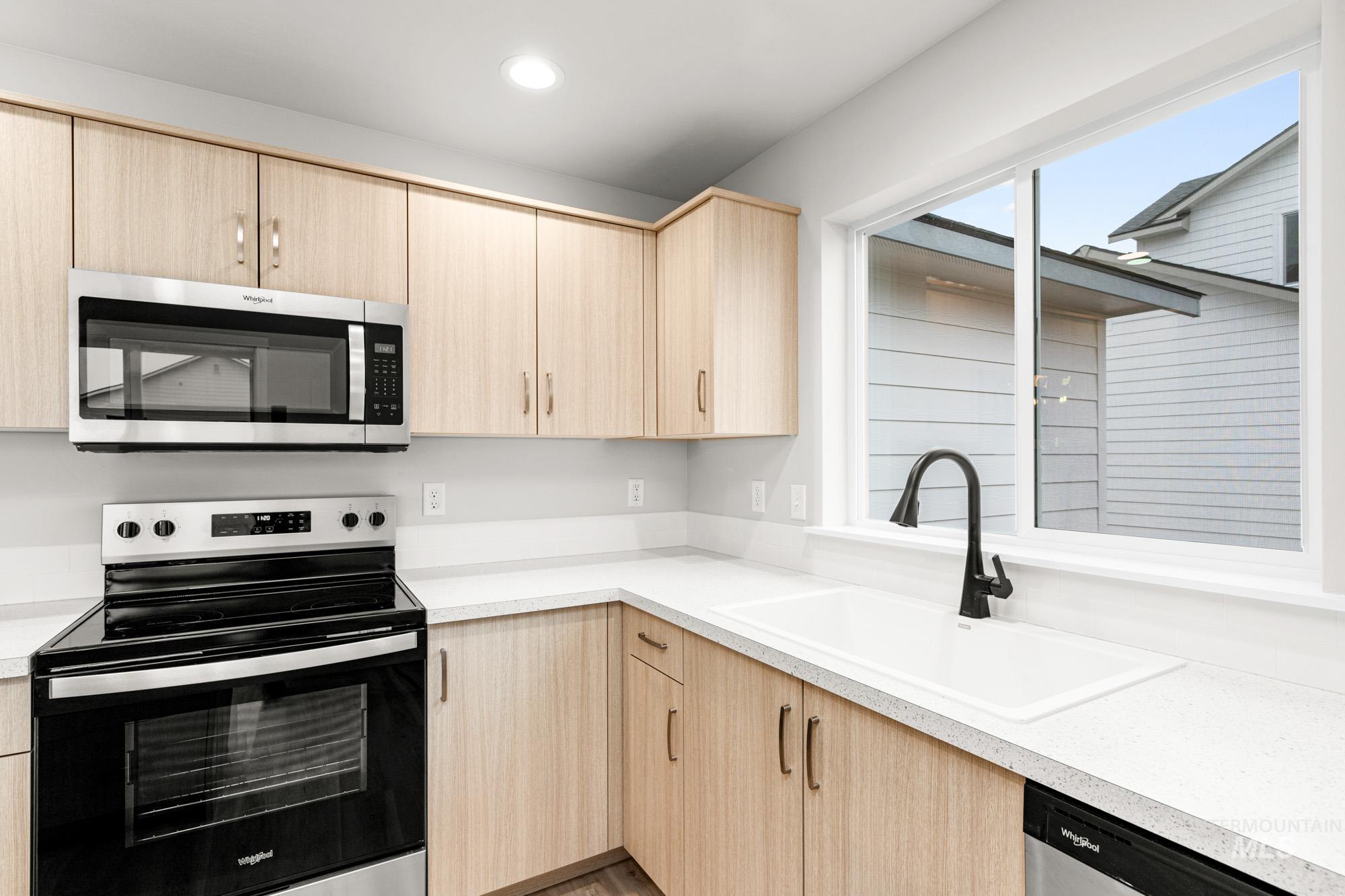 13711 Inman Ct, Caldwell, Idaho 83607, 4 Bedrooms, 2.5 Bathrooms, Residential For Sale, Price $439,990,MLS 98979935