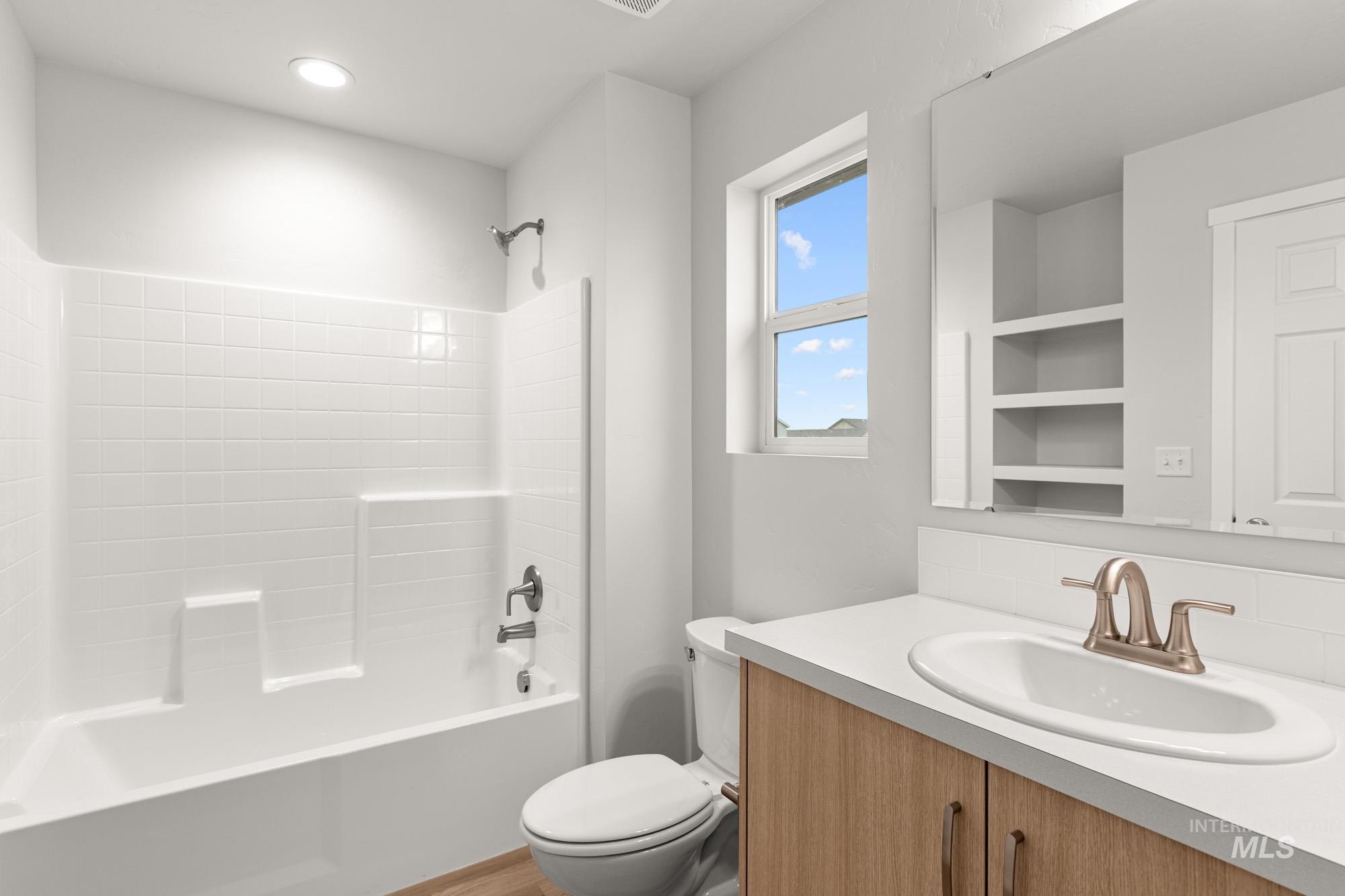 35 S Sweetgrass Ave, Nampa, Idaho 83651, 3 Bedrooms, 2.5 Bathrooms, Residential For Sale, Price $416,990,MLS 98979936