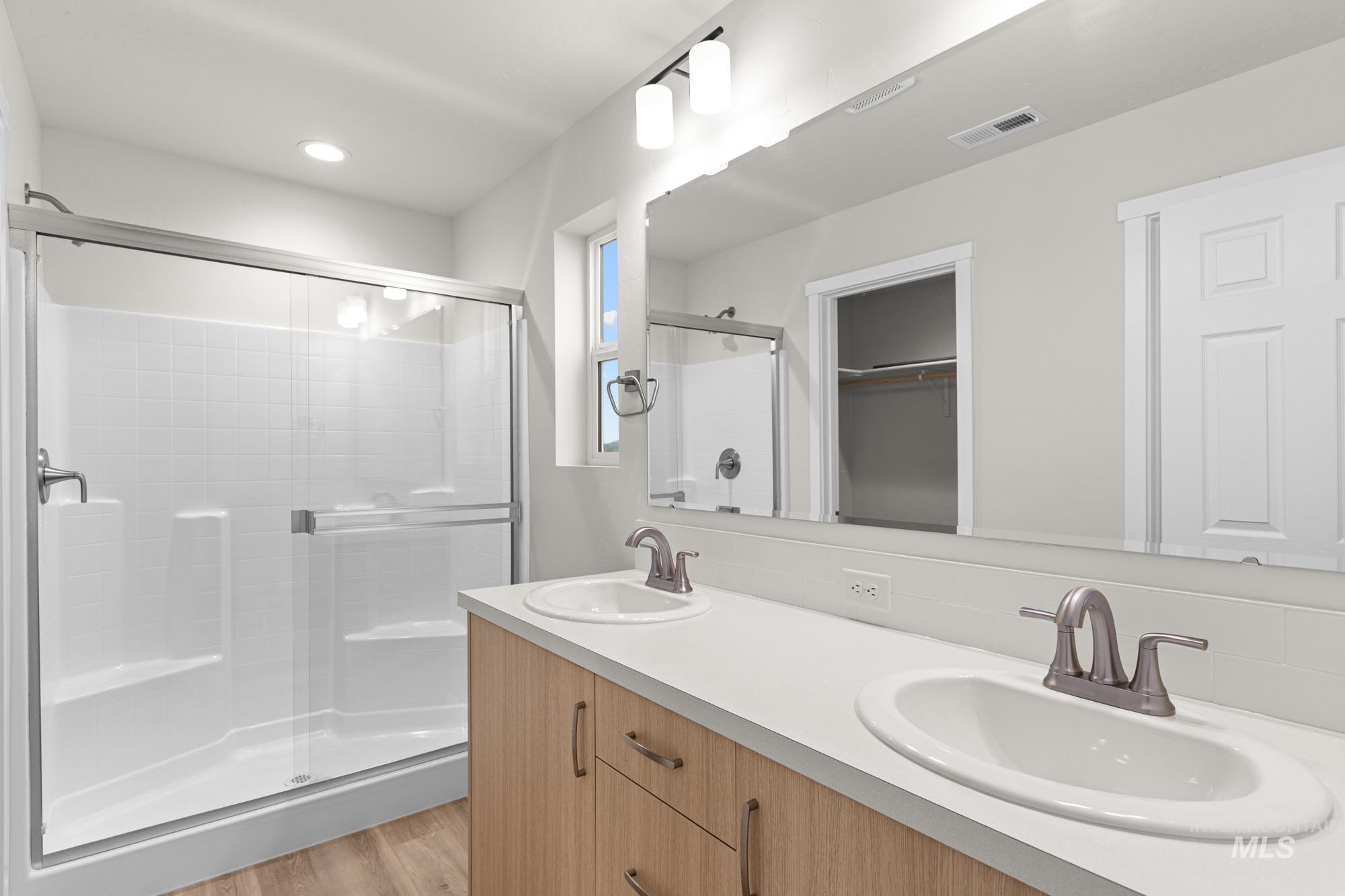 35 S Sweetgrass Ave, Nampa, Idaho 83651, 3 Bedrooms, 2.5 Bathrooms, Residential For Sale, Price $416,990,MLS 98979936