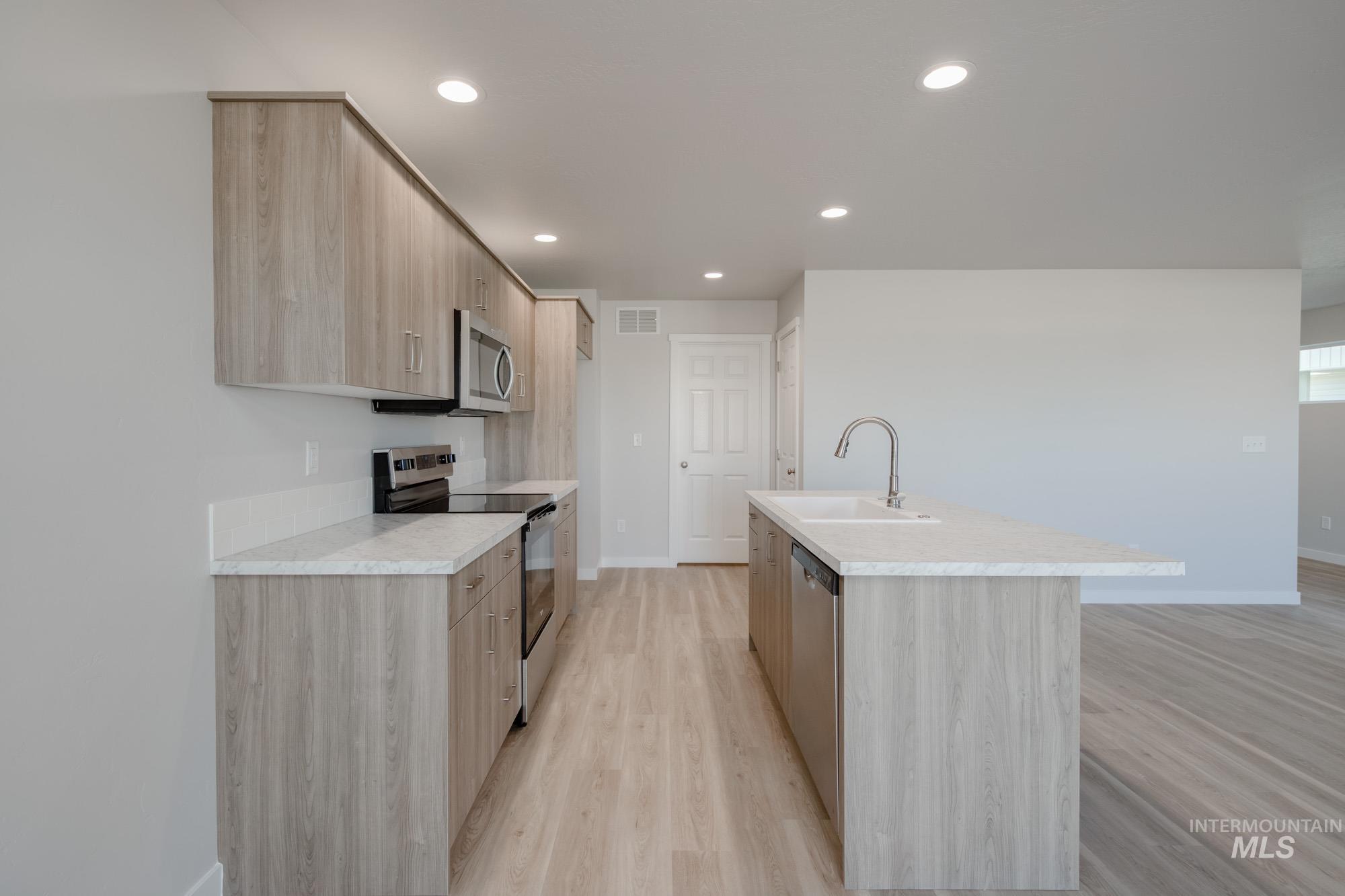 2446 W Fallon Lp, Nampa, Idaho 83651, 3 Bedrooms, 2.5 Bathrooms, Residential For Sale, Price $399,990, 98979937